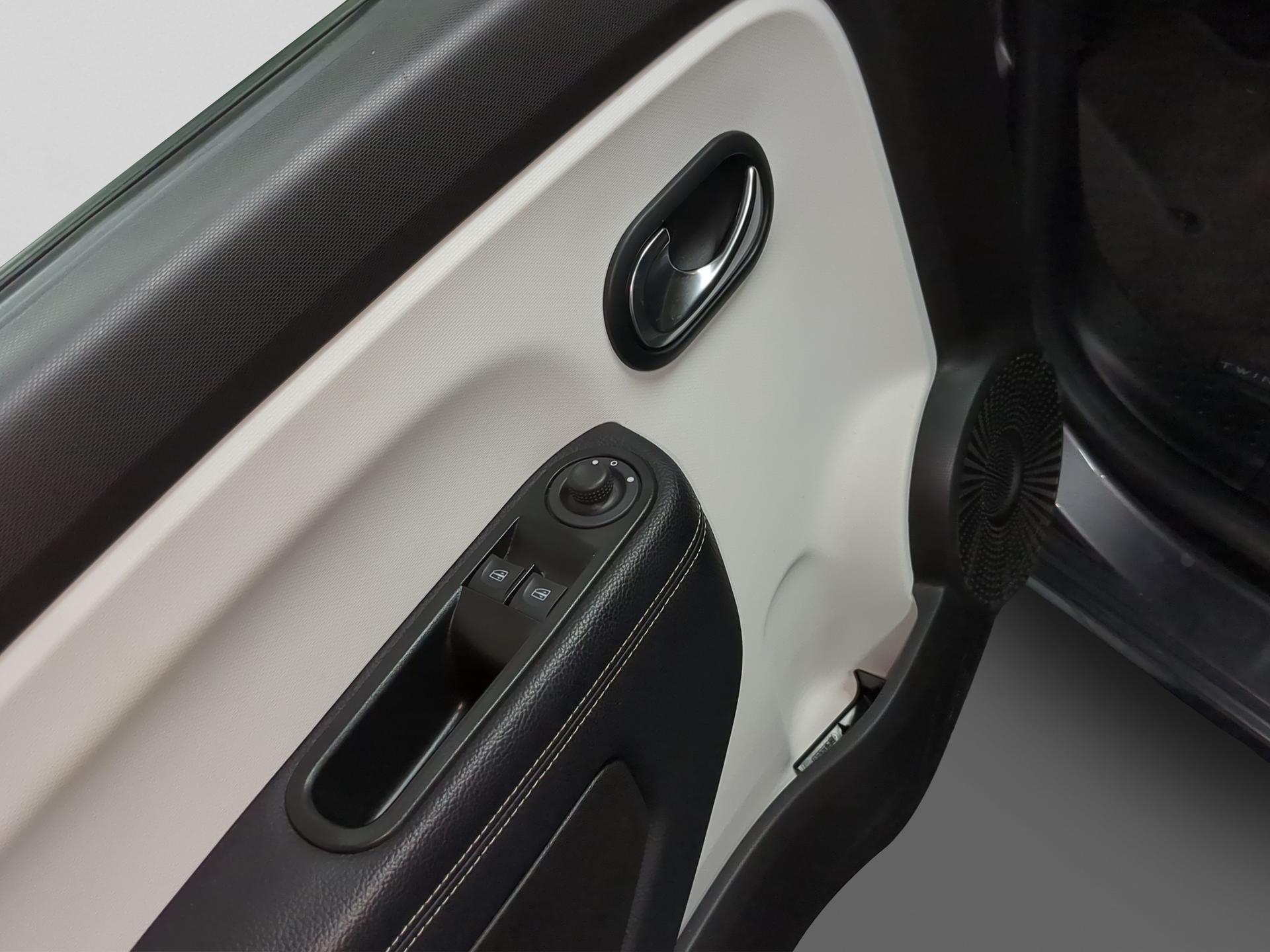 RENAULT Twingo Electric Techno-image-18