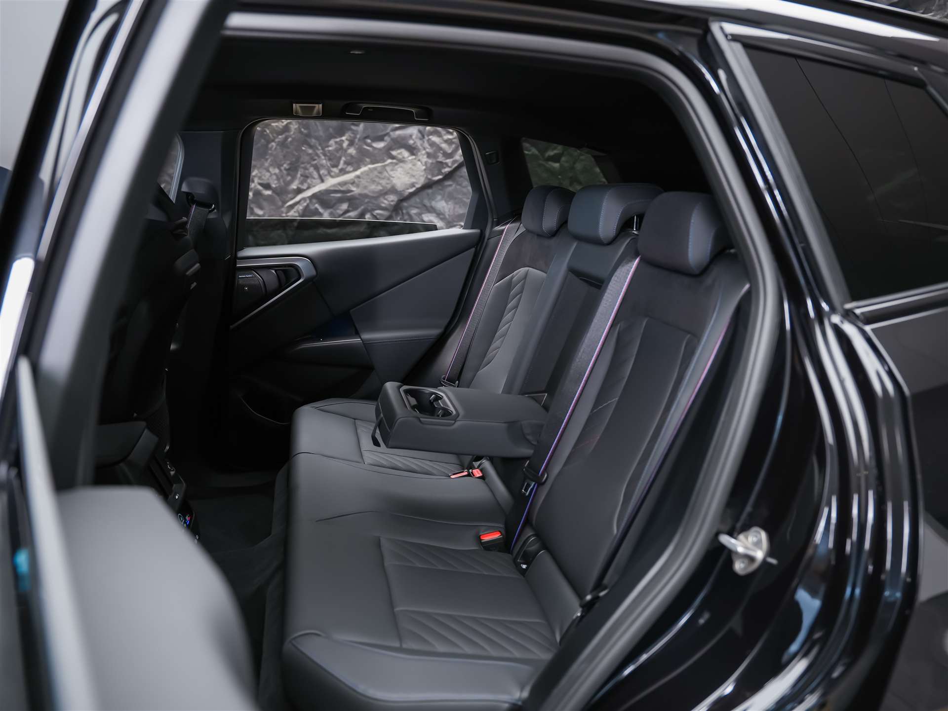 BMW X3 xDrive M50 M Sport Pro *ICONIC GLOW*Head-UP*Driving Assistant Prof.*AHK*-image-12