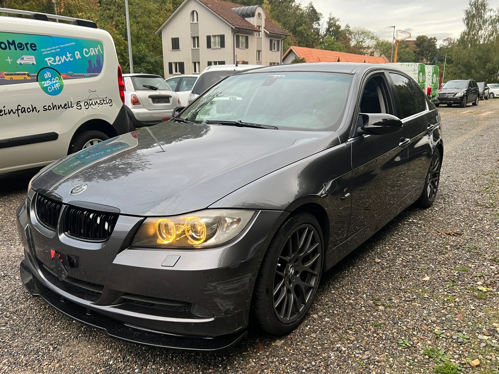 BMW 325i-image-2