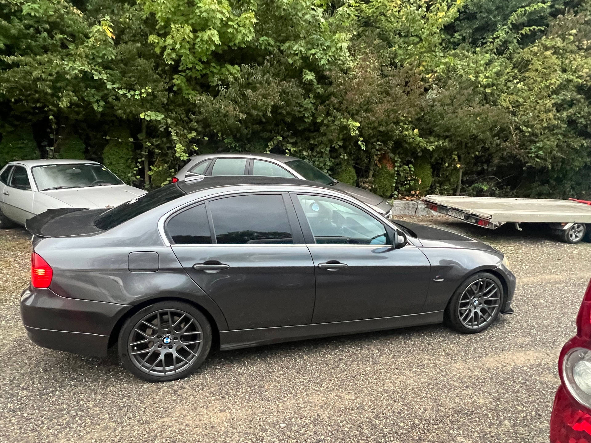 BMW 325i-image-3