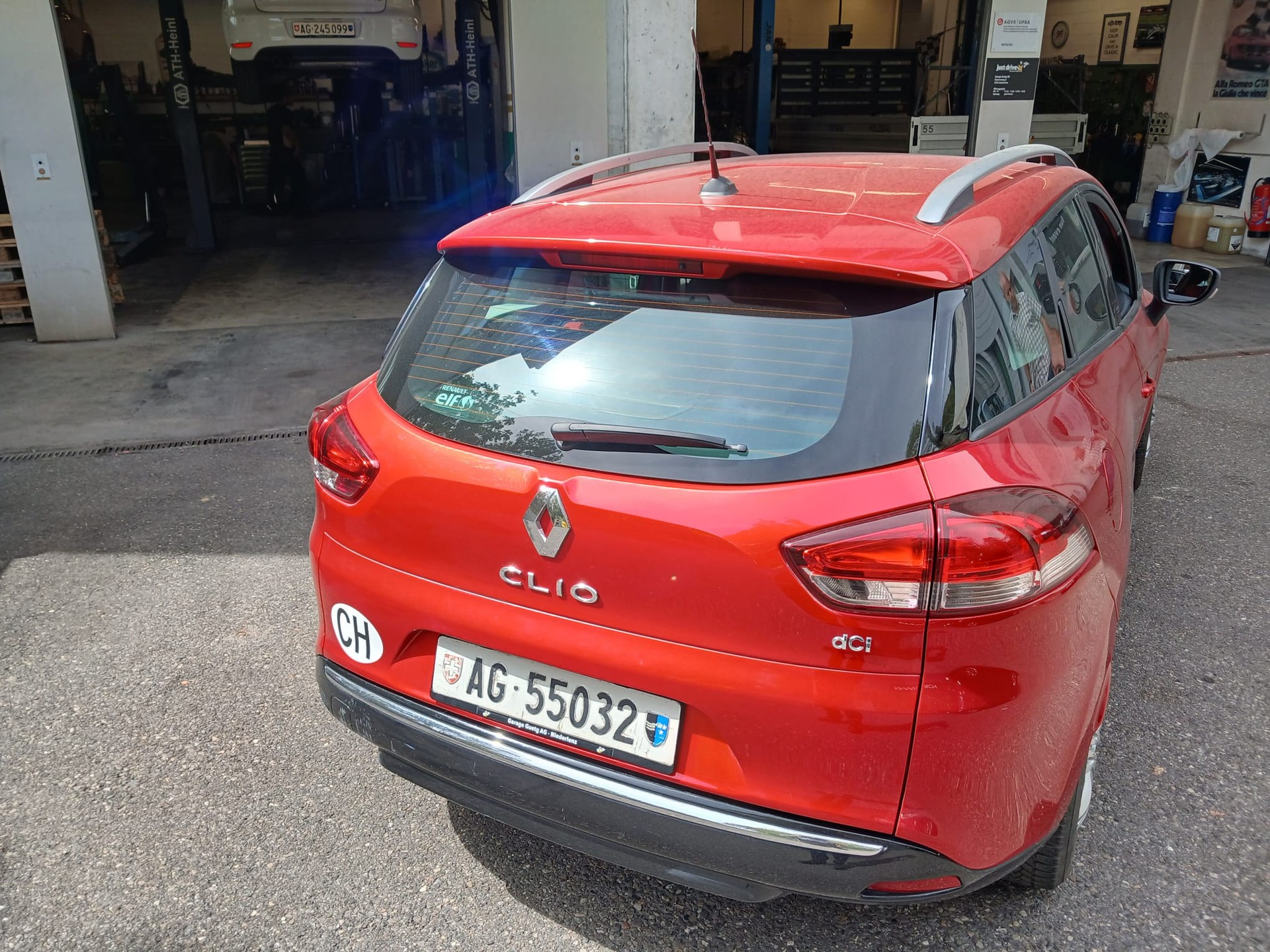 RENAULT 1.5 dCi Swiss Edition-image-4