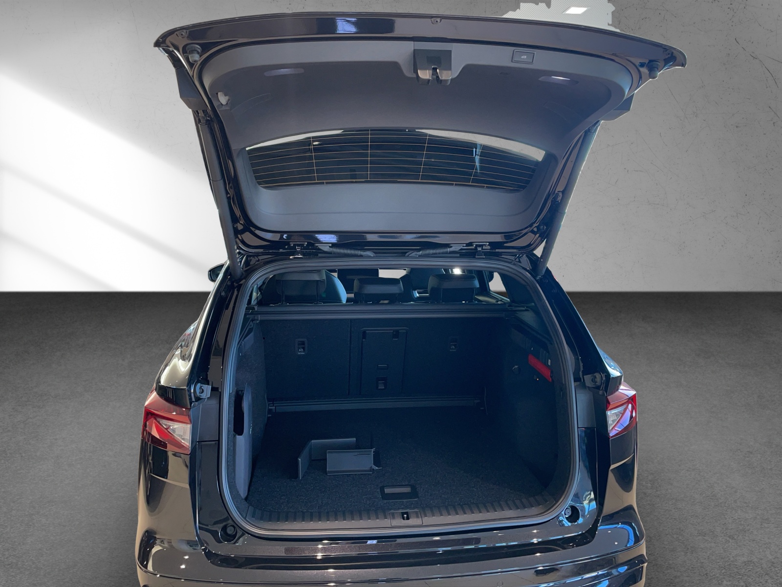 SKODA ENYAQ RS - Modell 2027-image-6