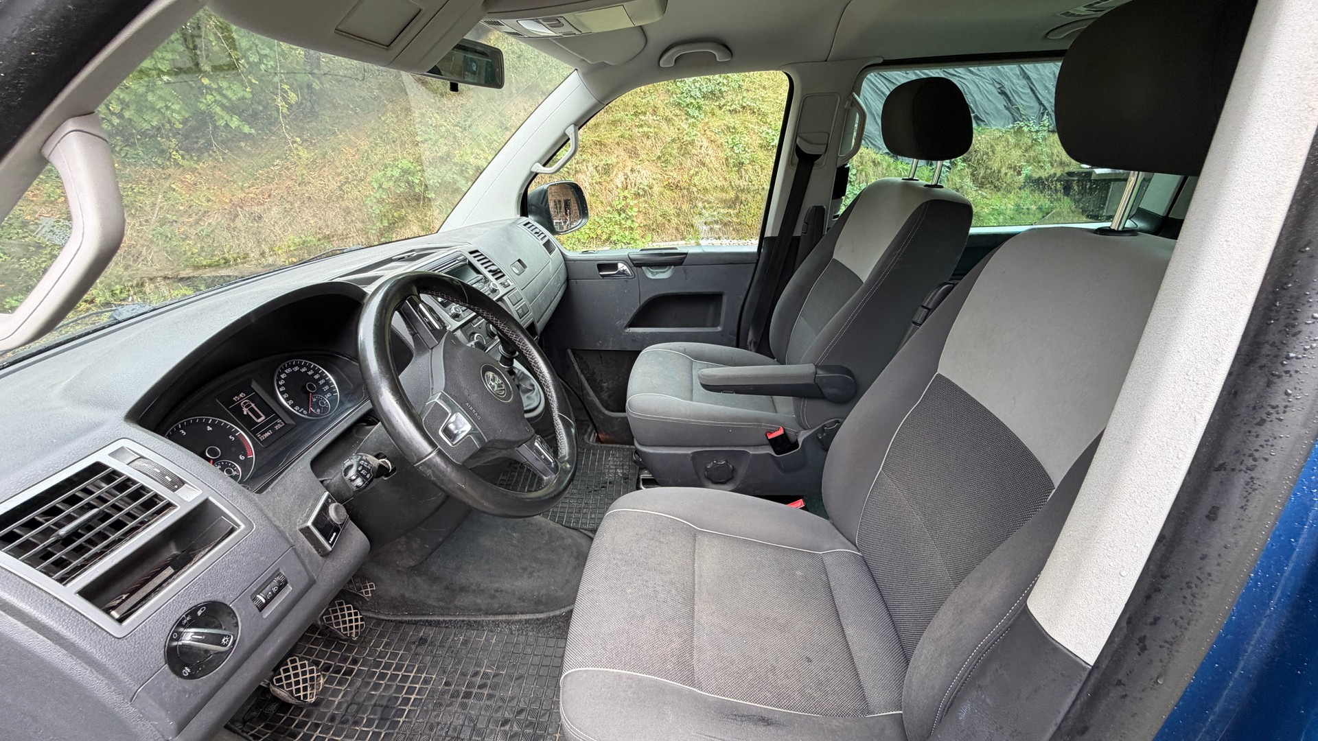 VW Multivan 2.0 TDI CR Startline 4Motion-image-9