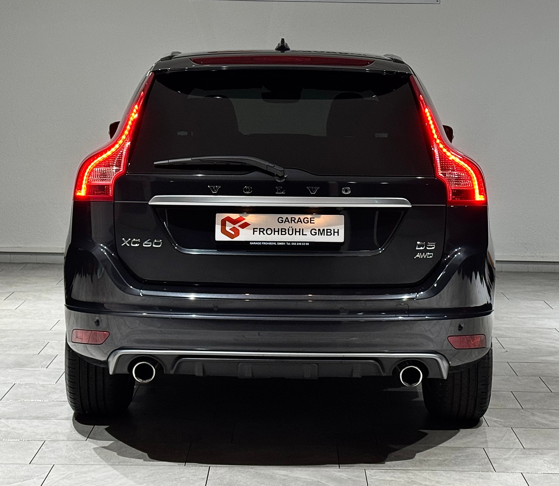 VOLVO XC60 D5 AWD R-Design Geartronic I AHK 2000KG I-image-6