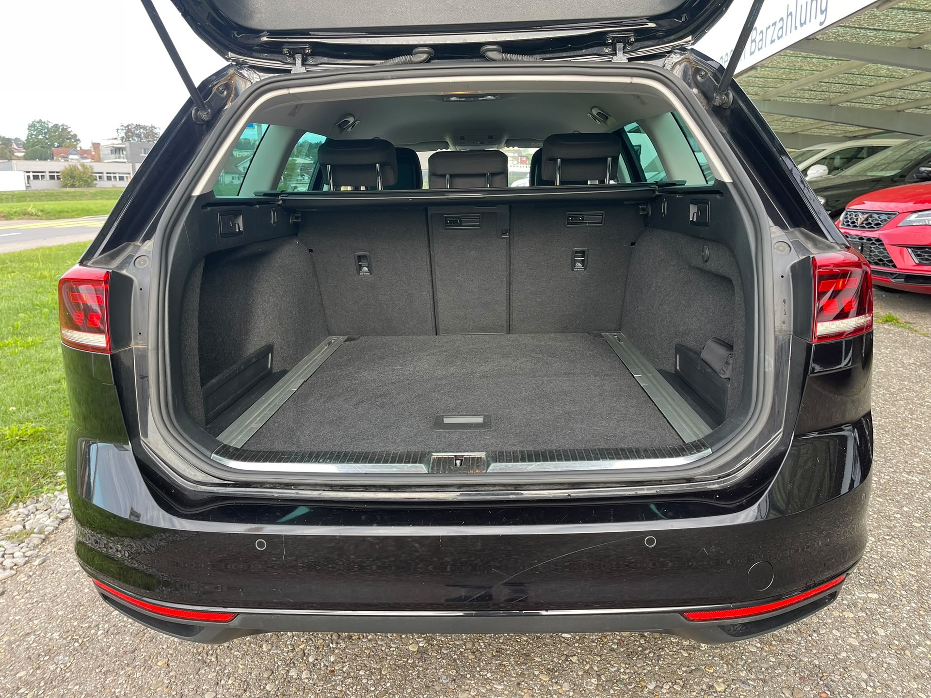 VW Passat 2.0 TDI BMT Elegance DSG-image-12