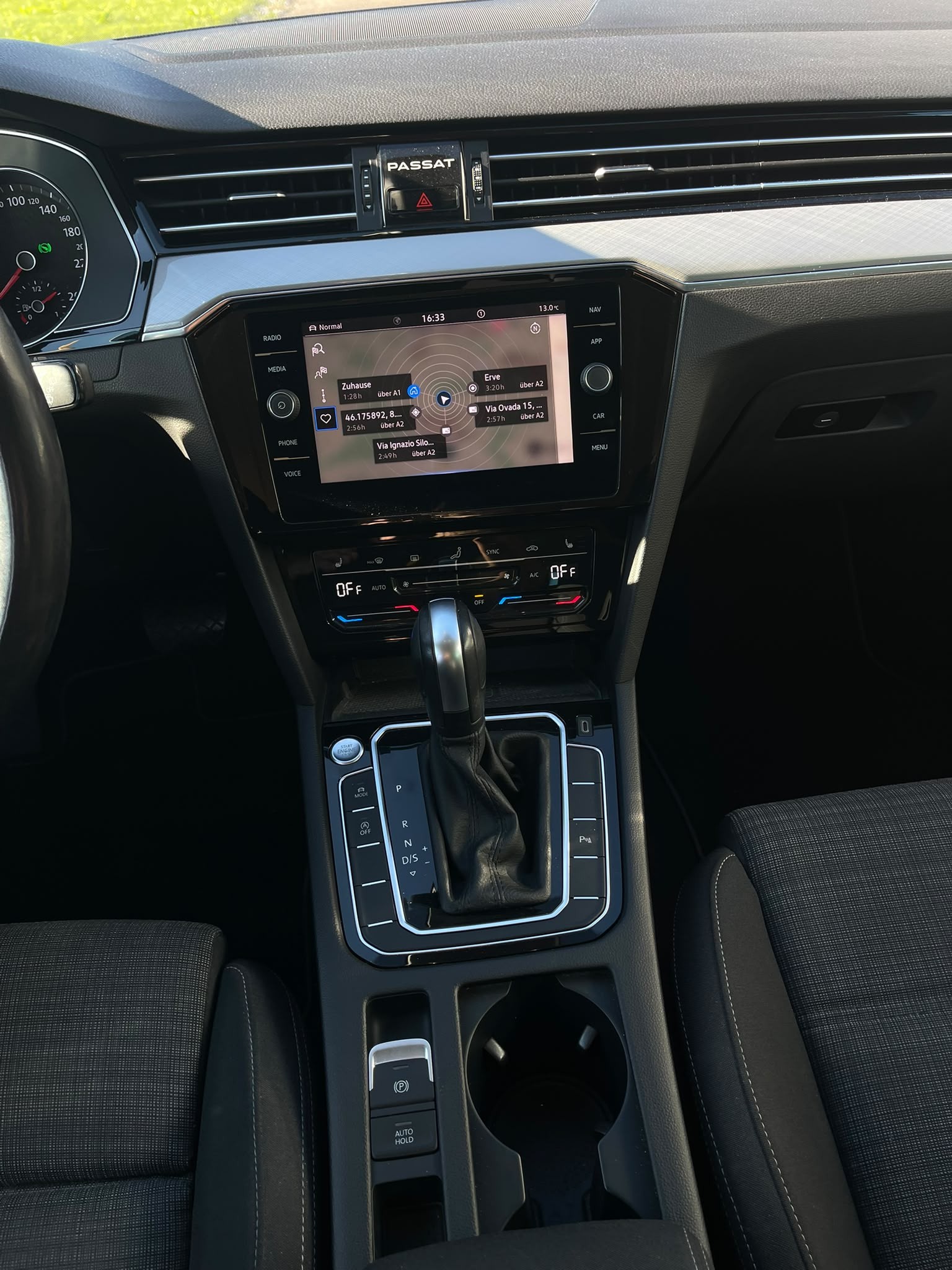 VW Passat 2.0 TDI BMT Elegance DSG-image-8