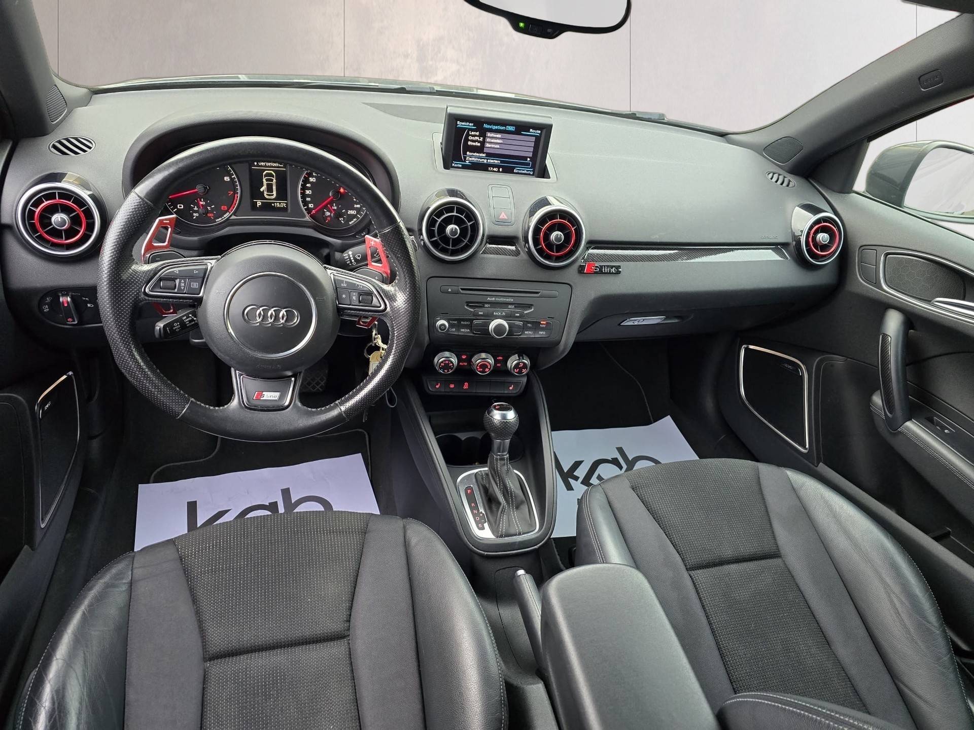 AUDI A1 Sportback Sport 1.4 TFSI Ambition S-tronic-image-8