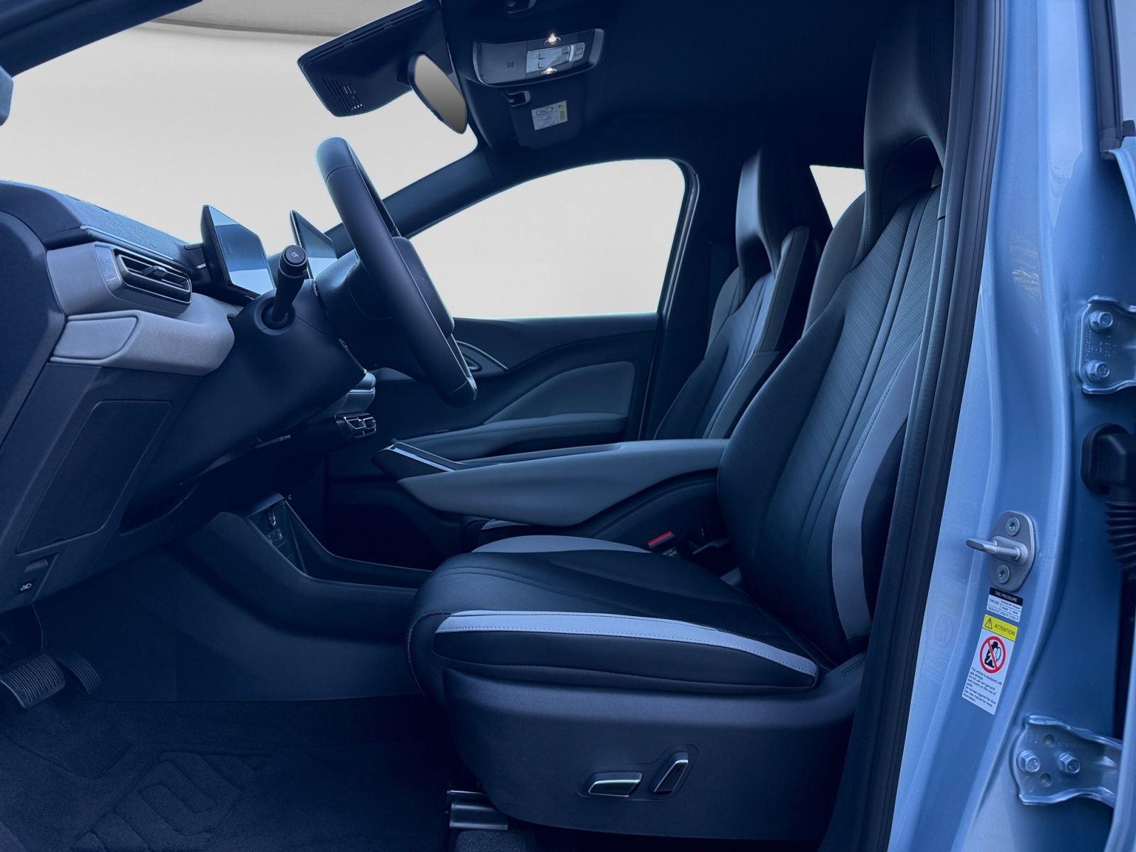 BYD Dolphin Surf 43 kWh Comfort-image-9
