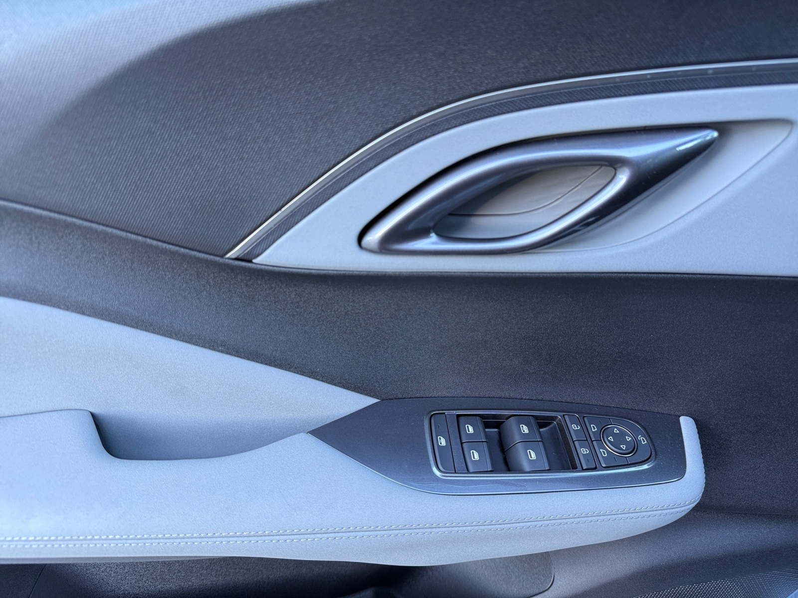 BYD Dolphin Surf 43 kWh Comfort-image-10