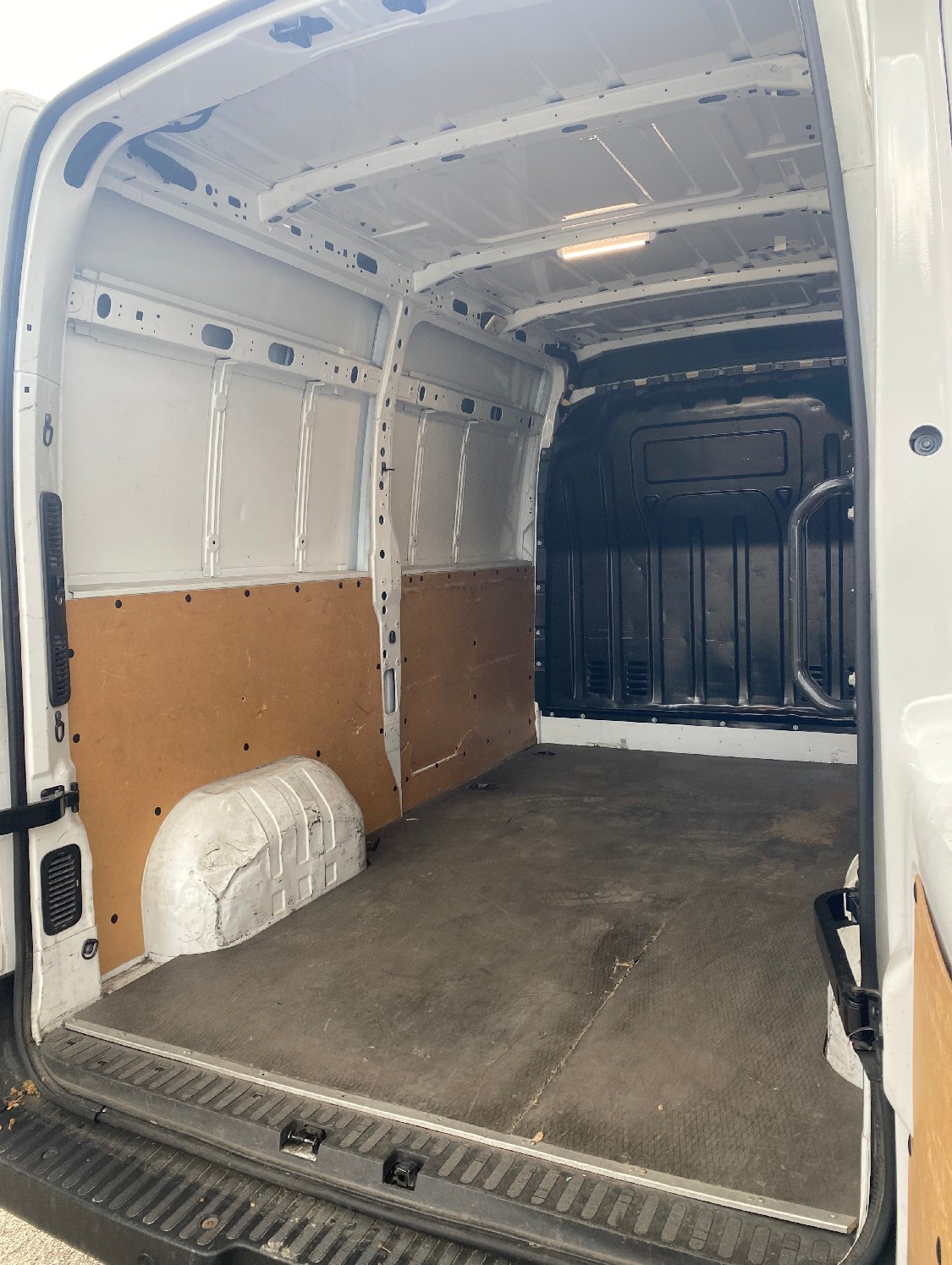 NISSAN NV400 F35.13 L2H2 FWD Comfort-image-7