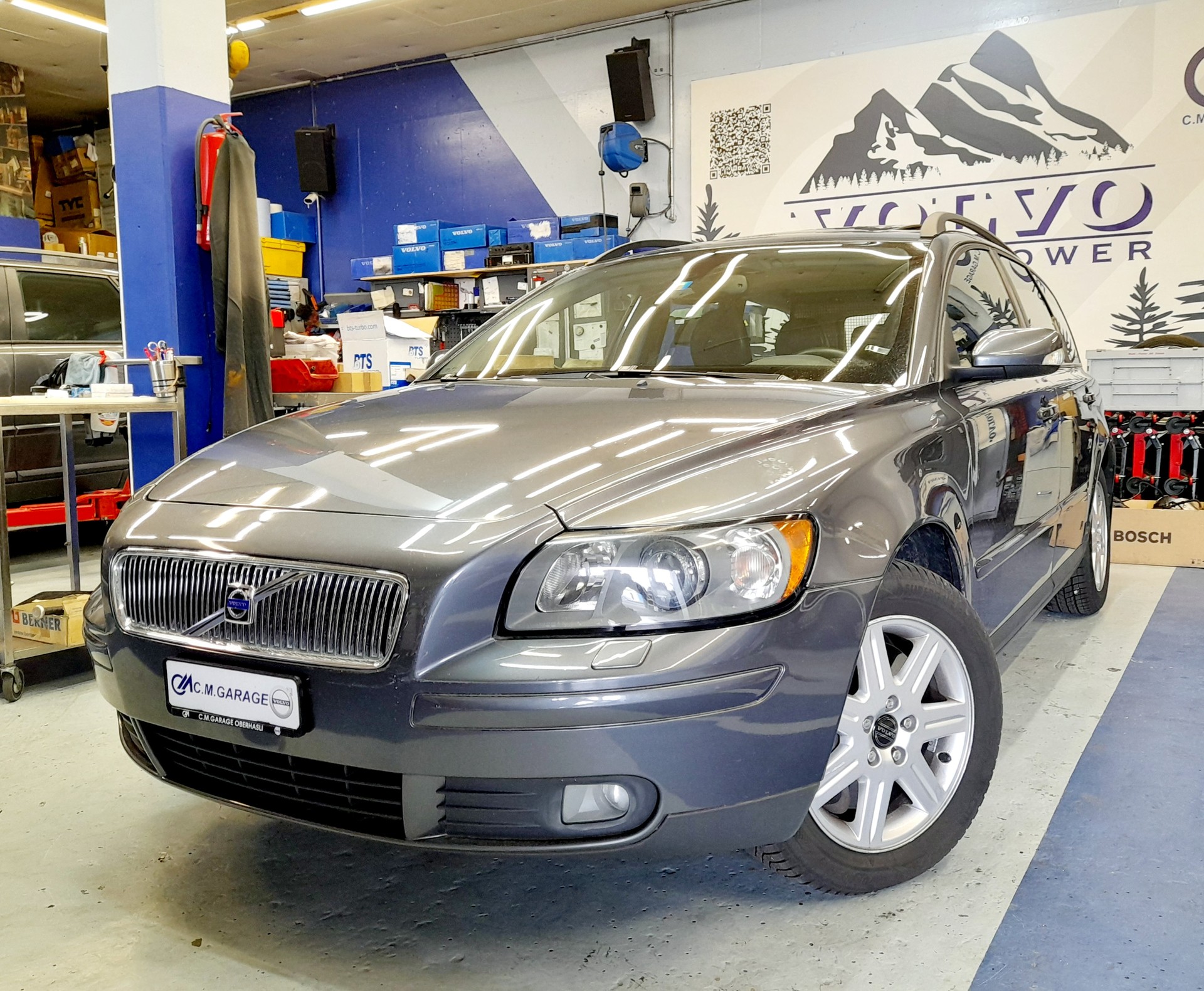 VOLVO V50 T5 Summum-image-0