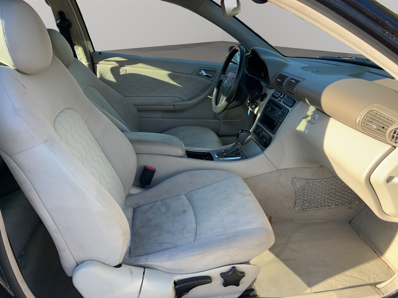 MERCEDES-BENZ C 200 Kompressor-image-18
