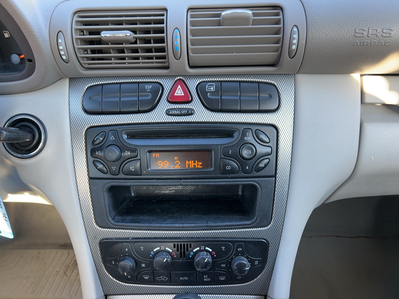 MERCEDES-BENZ C 200 Kompressor-image-9