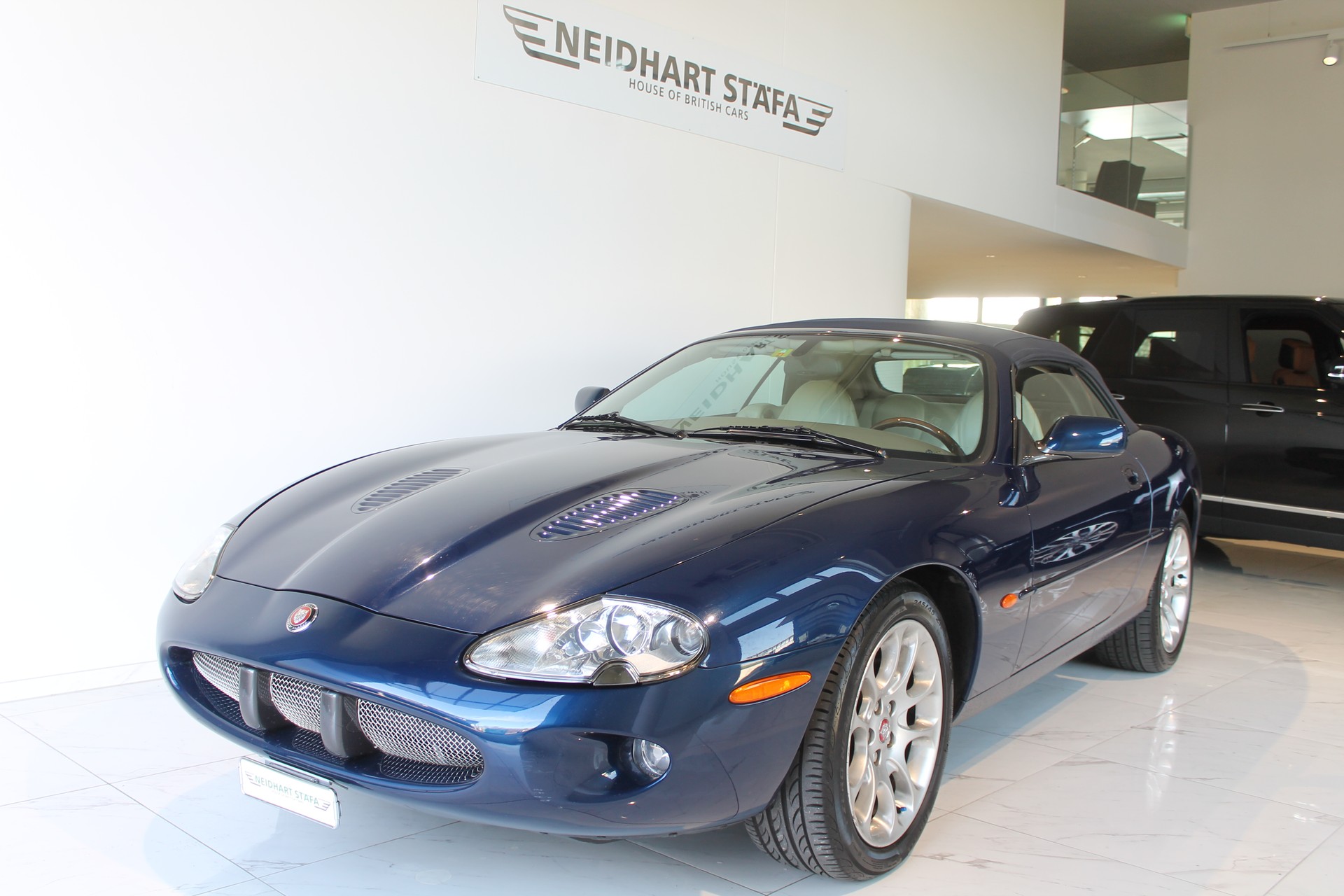 JAGUAR XKR S/C Convertible-image-1