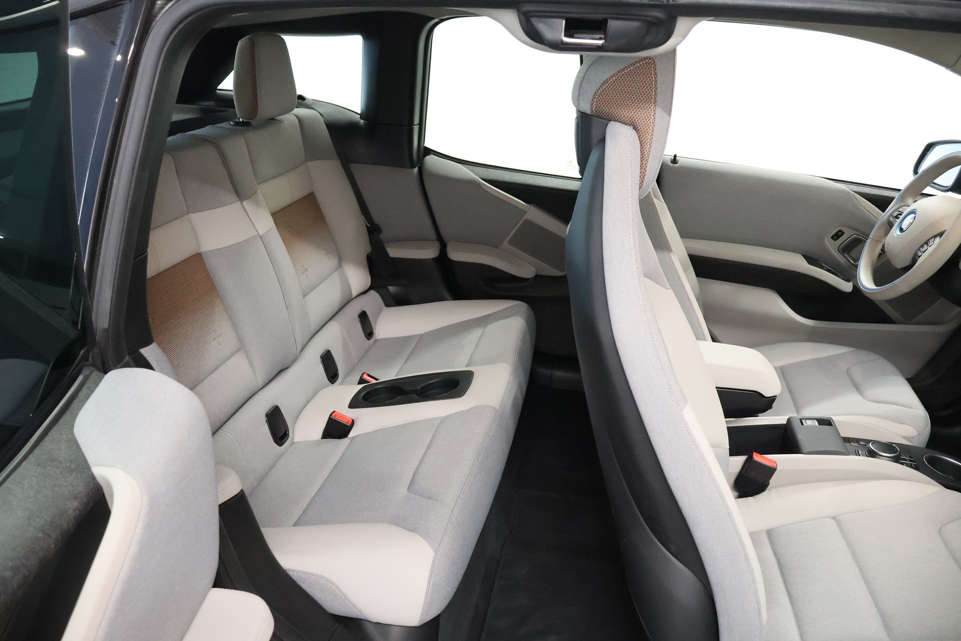 BMW i3s (120Ah)-image-12