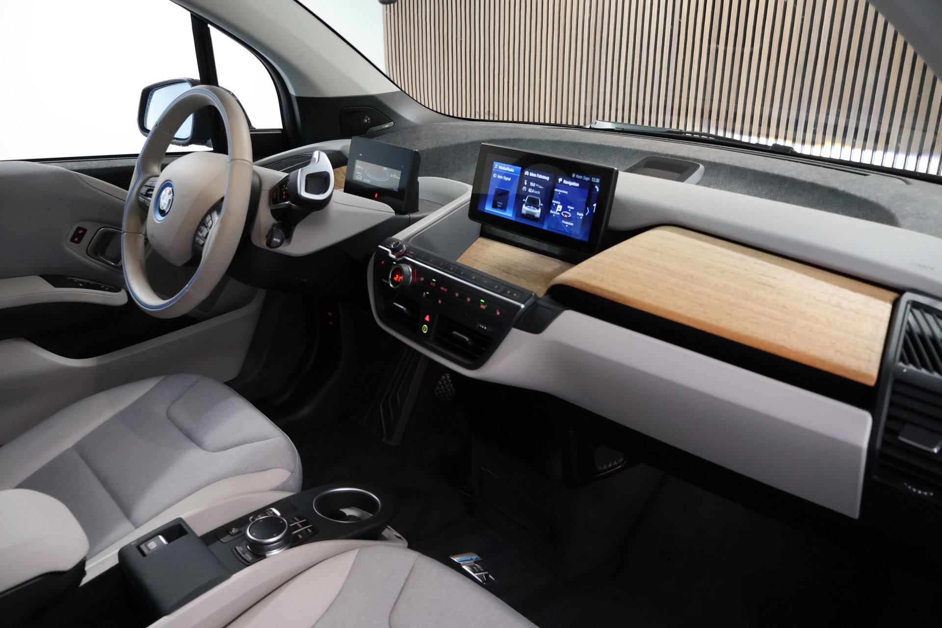 BMW i3s (120Ah)-image-13