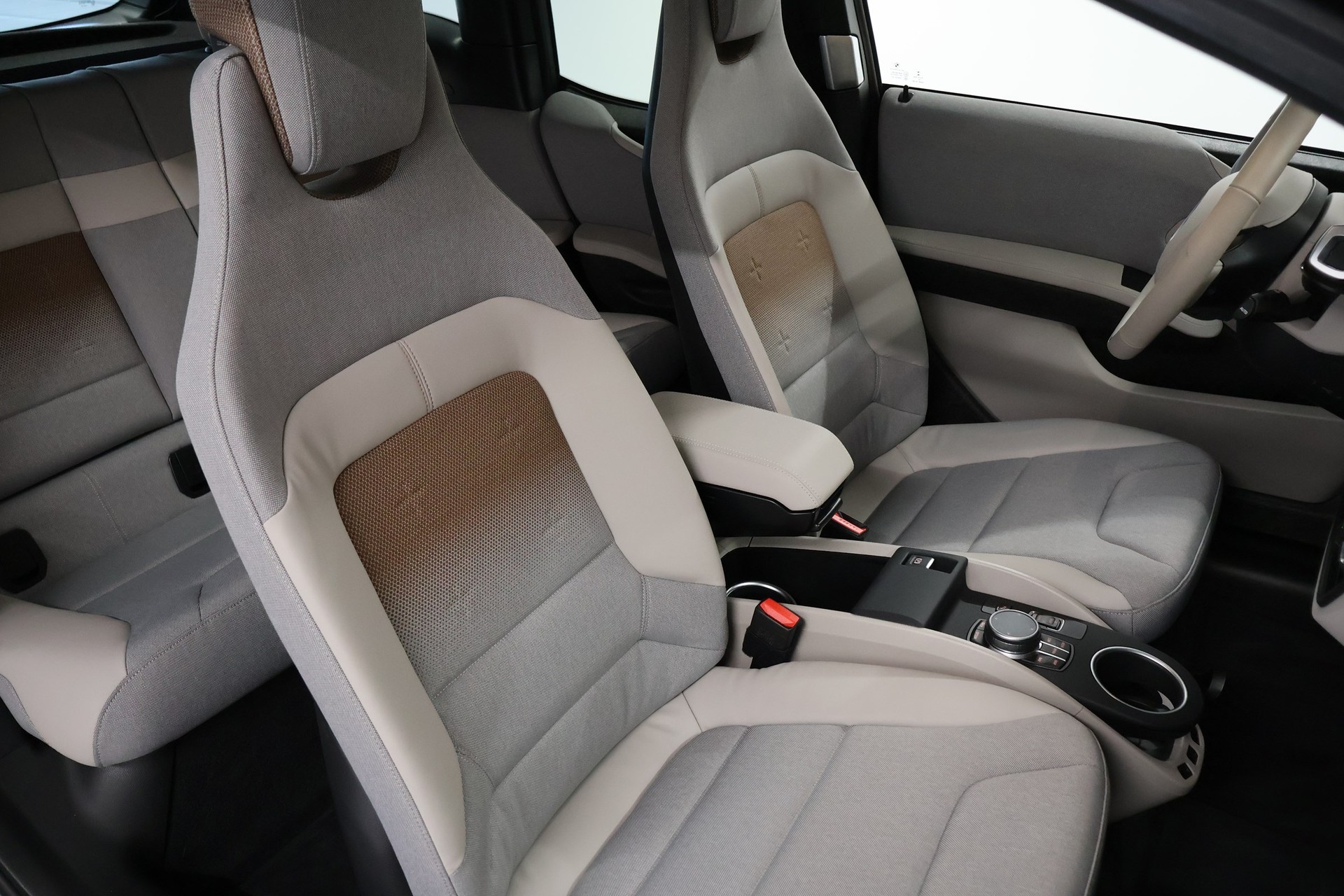 BMW i3s (120Ah)-image-15