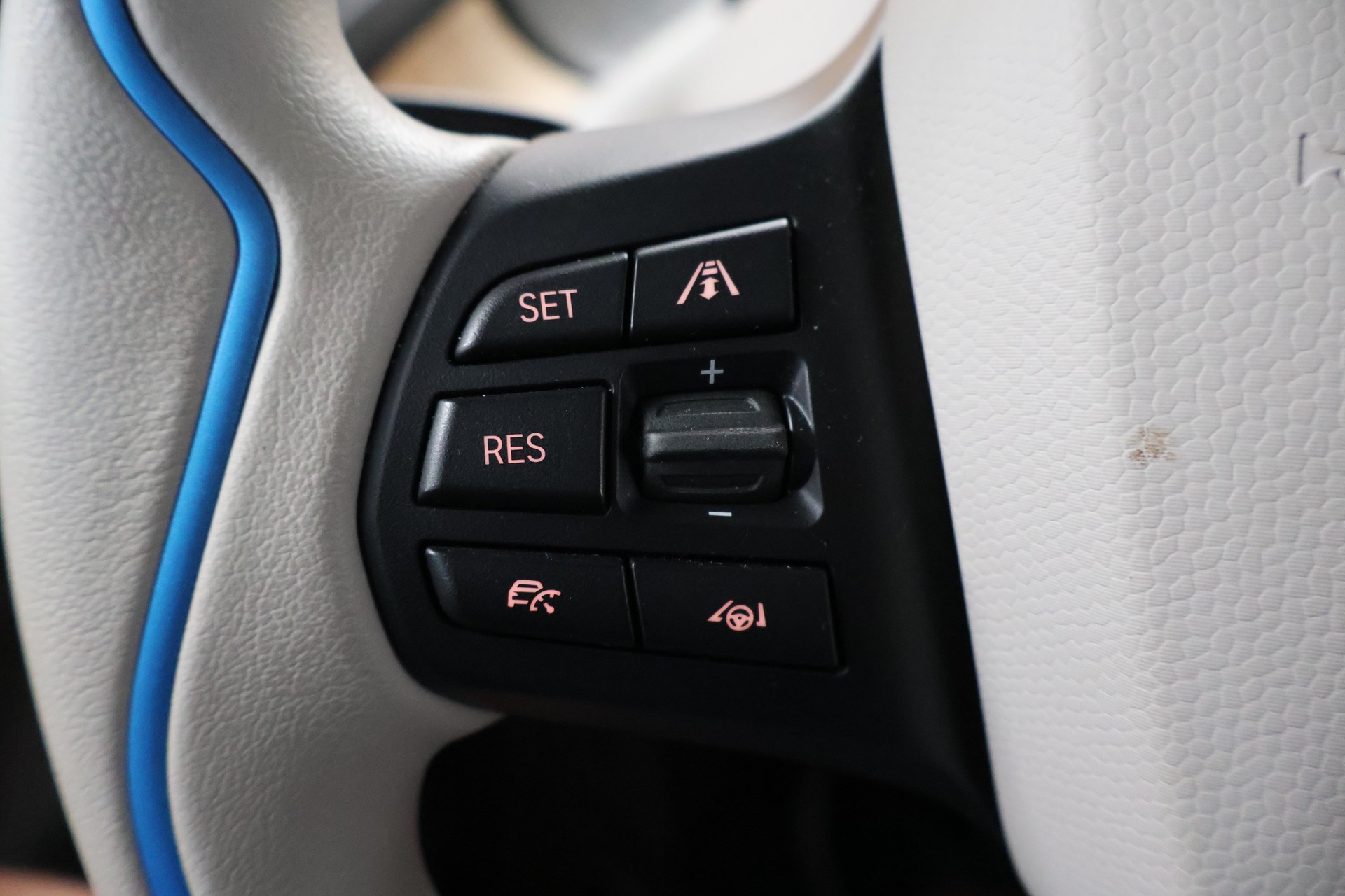 BMW i3s (120Ah)-image-24
