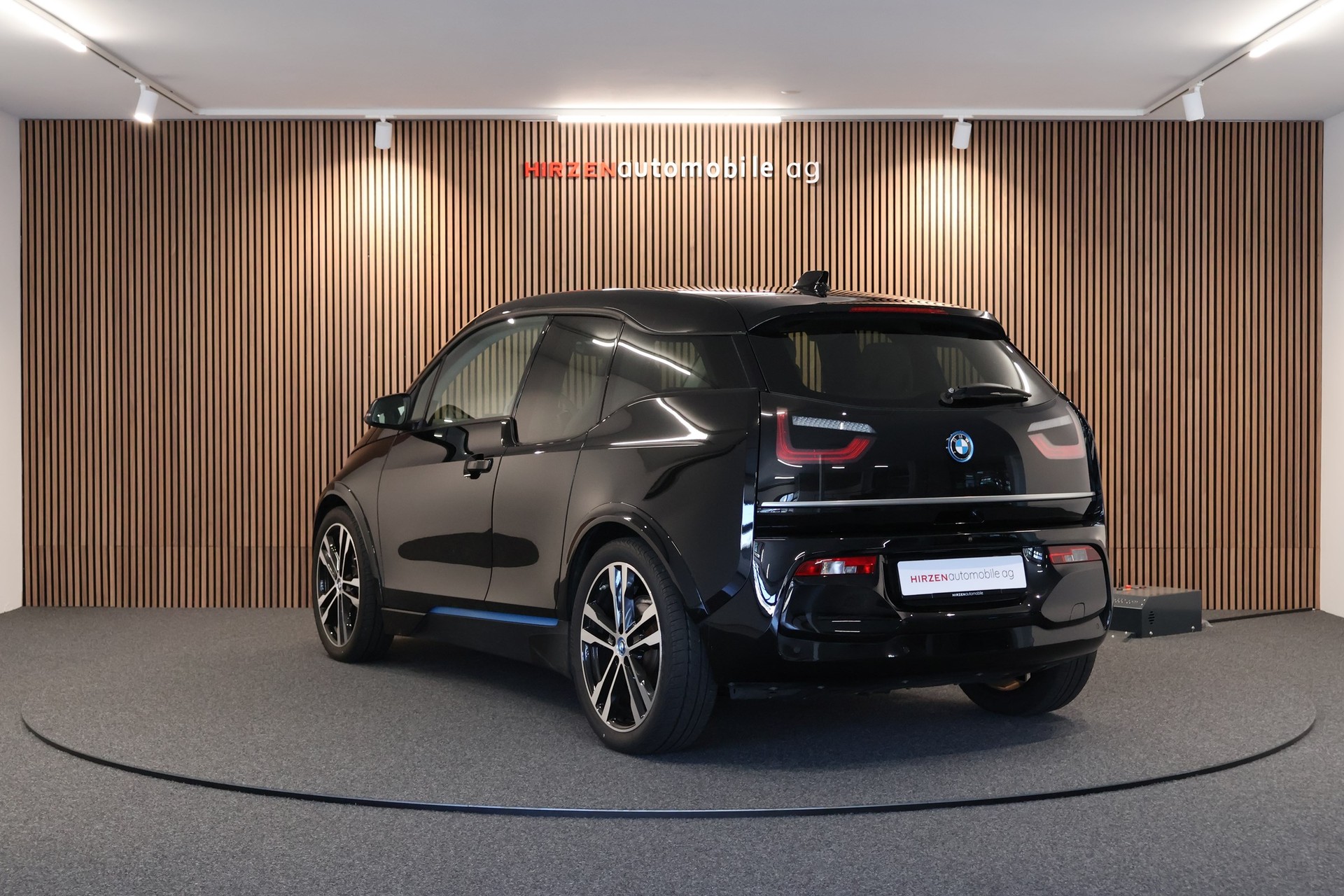 BMW i3s (120Ah)-image-2