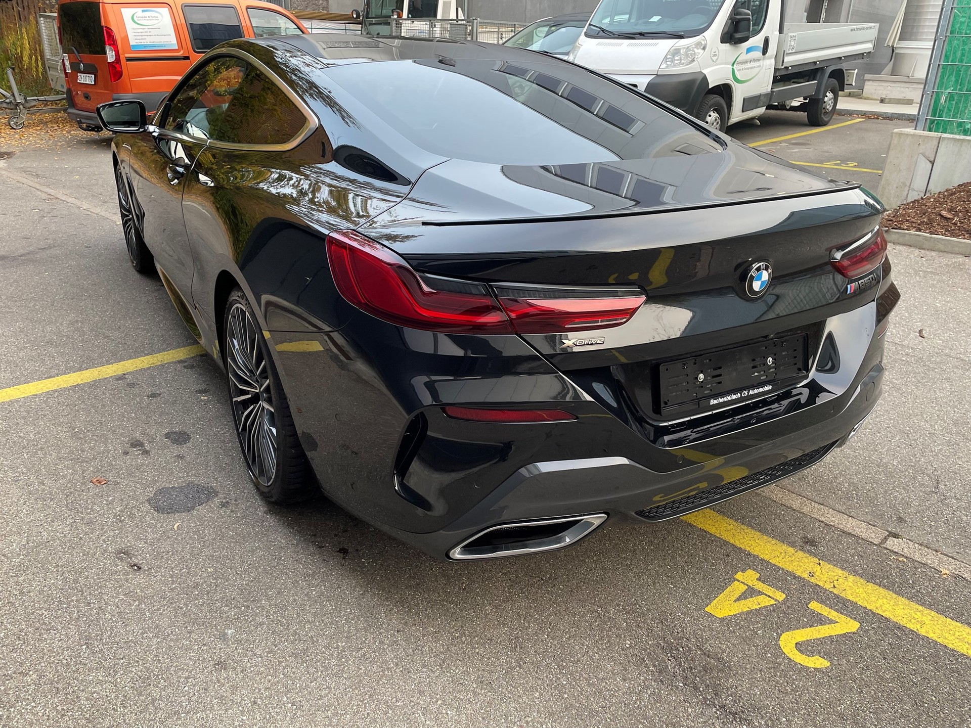 BMW M850i xDrive-showroom-element-3