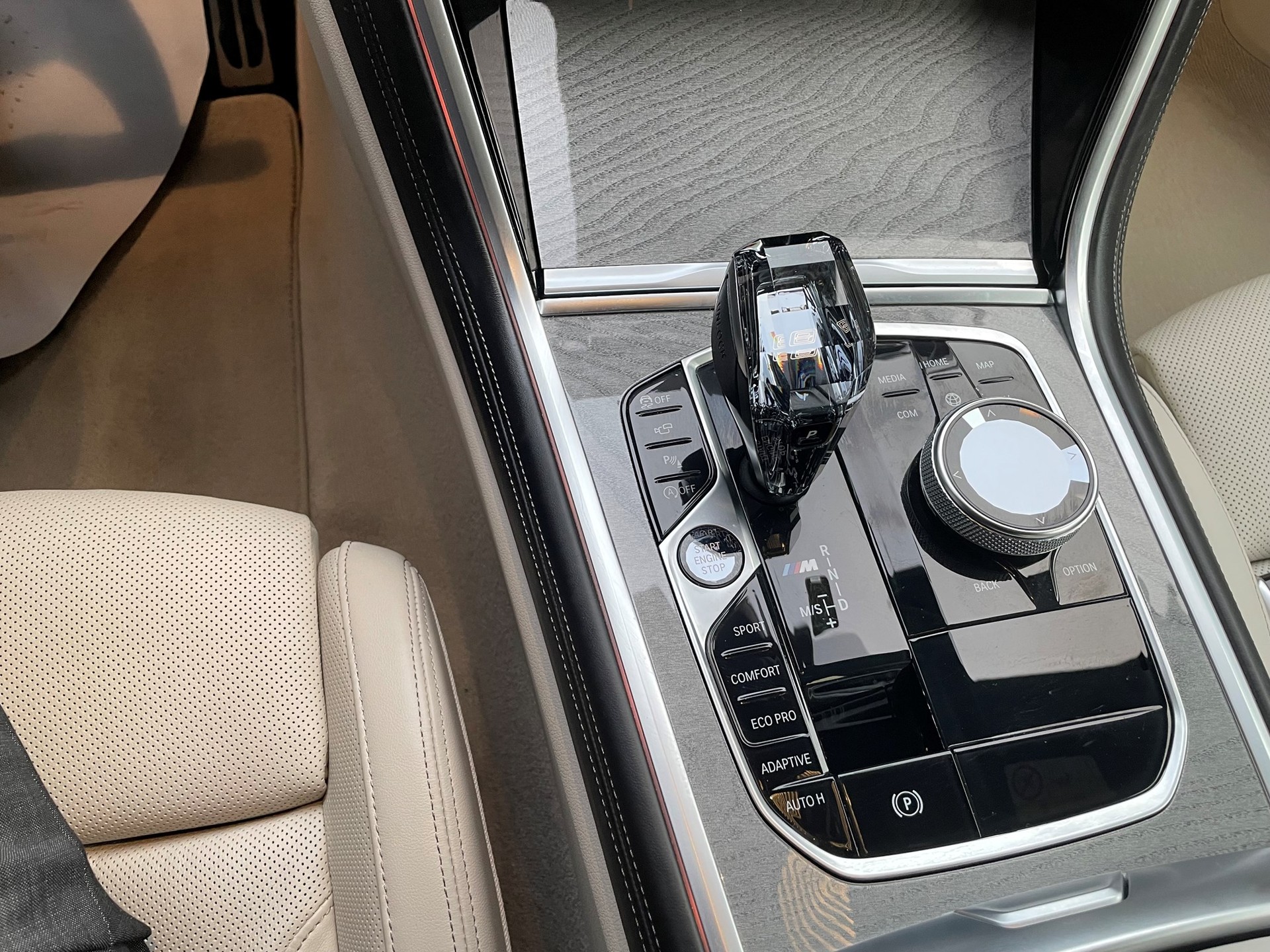 BMW M850i xDrive-image-10