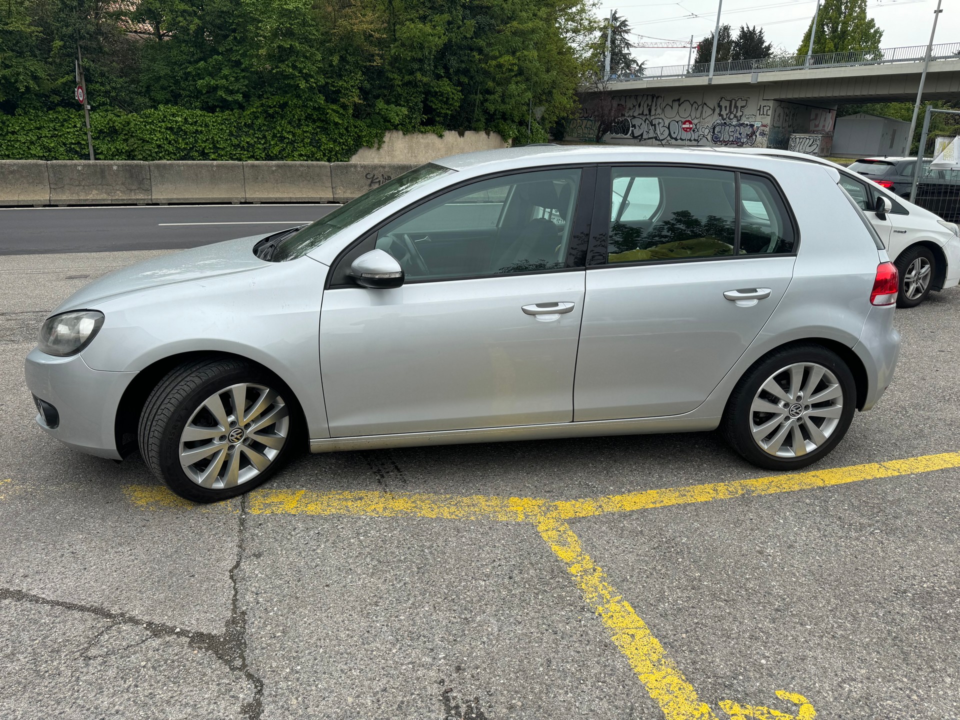 VW Golf 1.4 TSI Comfortline DSG-image-2