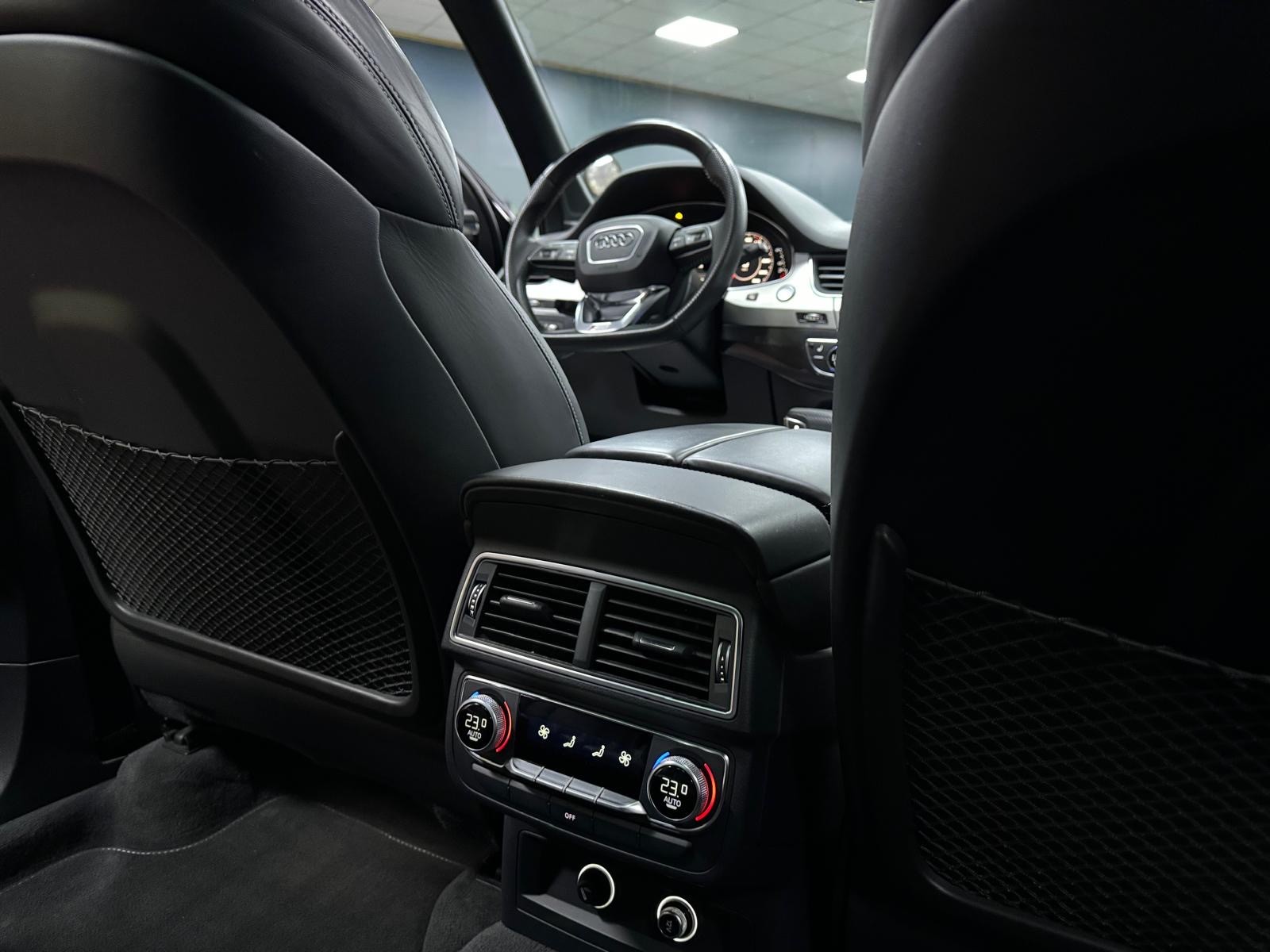 AUDI Q7 50 TDI S-Line quattro tiptronic / 7 Sitz / CH FZ-image-14