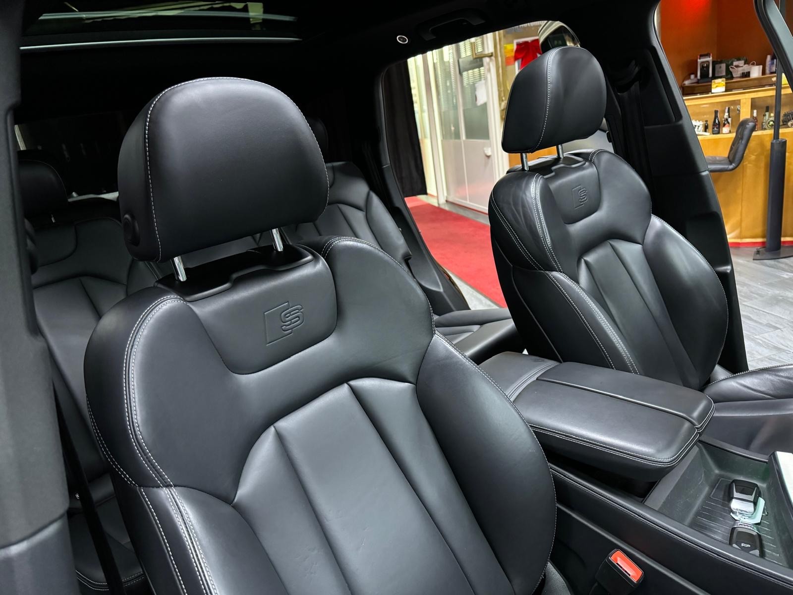AUDI Q7 50 TDI S-Line quattro tiptronic / 7 Sitz / CH FZ-image-7