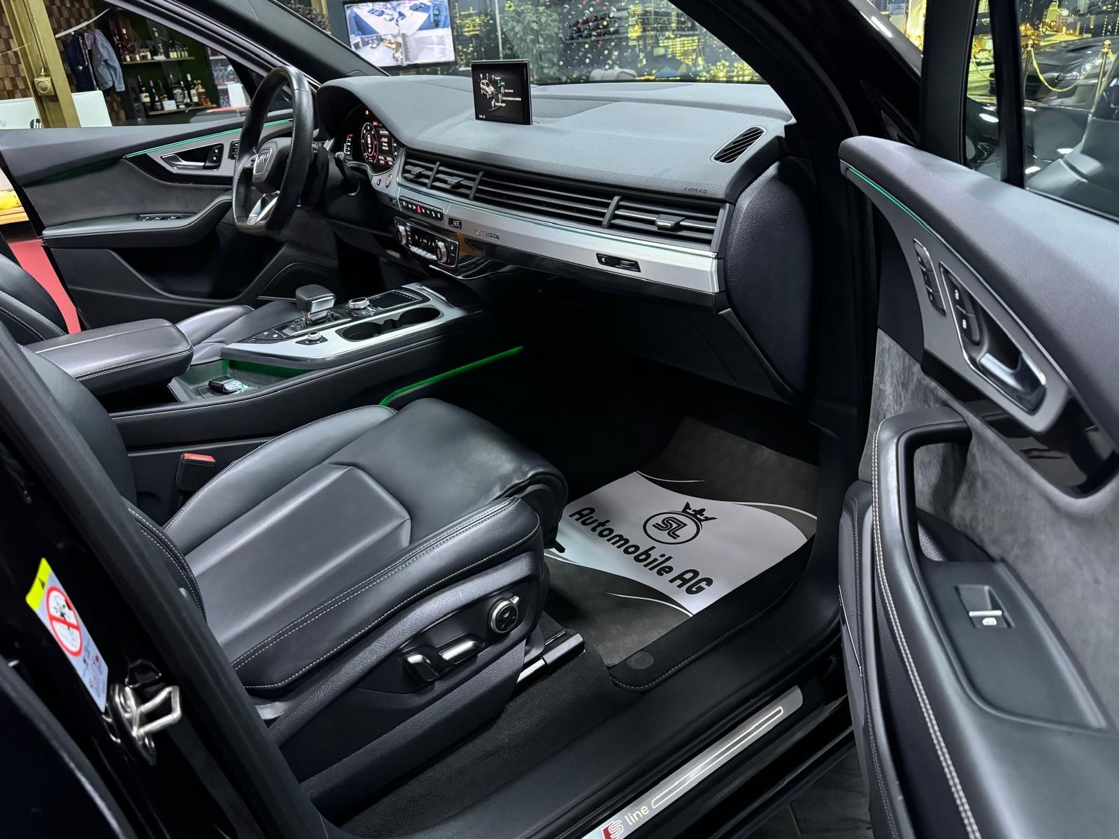 AUDI Q7 50 TDI S-Line quattro tiptronic / 7 Sitz / CH FZ-image-5