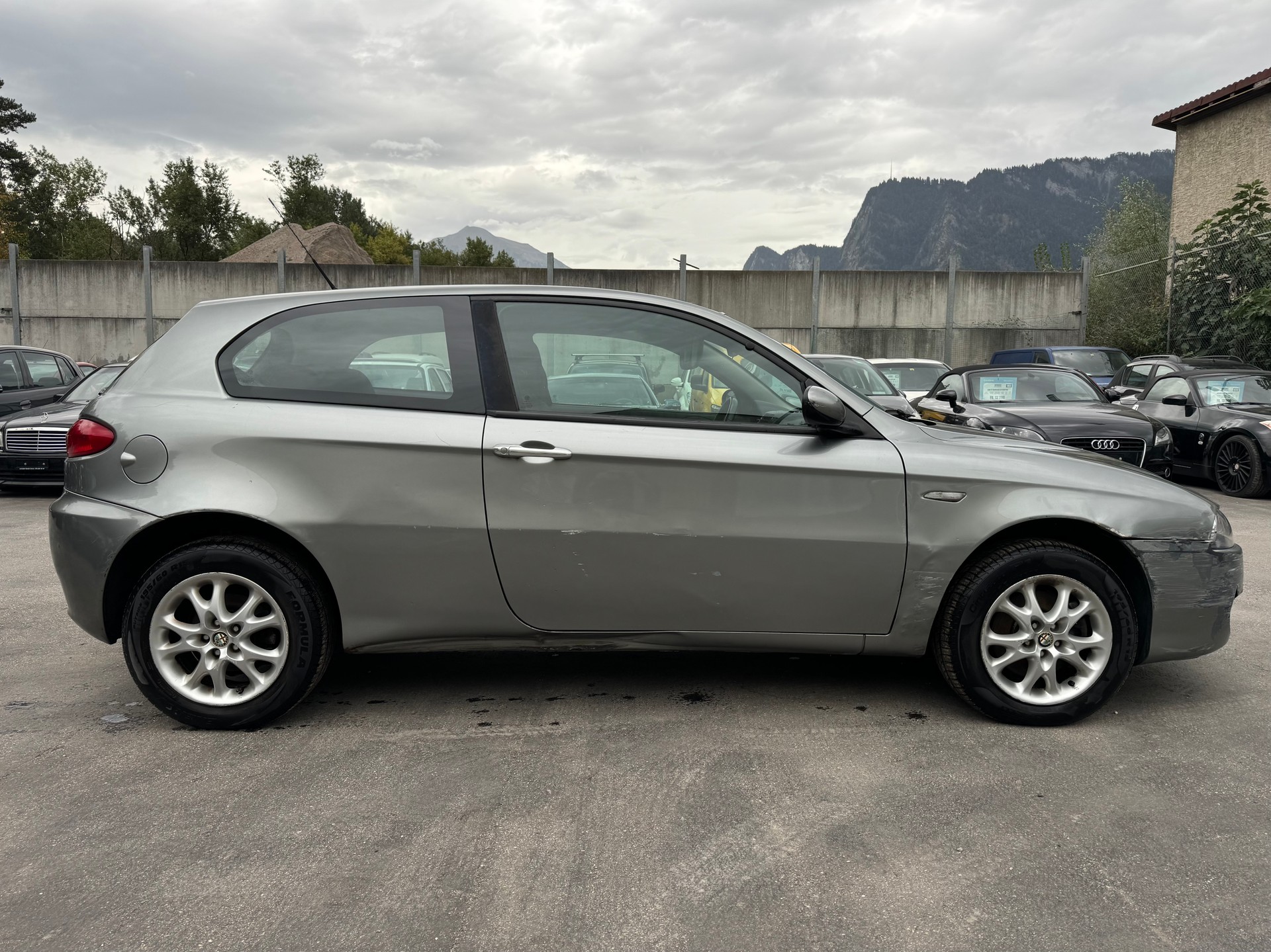 ALFA ROMEO 147 1.6 TS 16V Progression-image-2