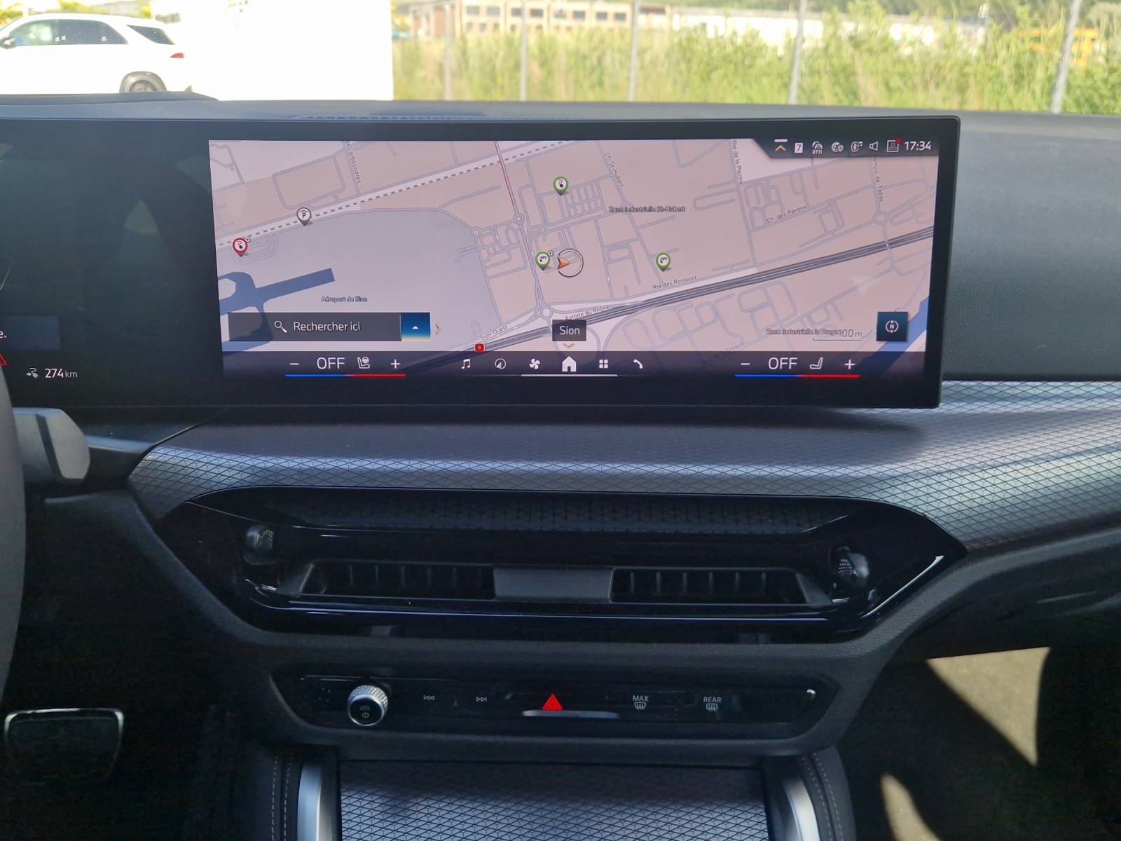 BMW i4 xDrive 40 M Sport Pro-image-12