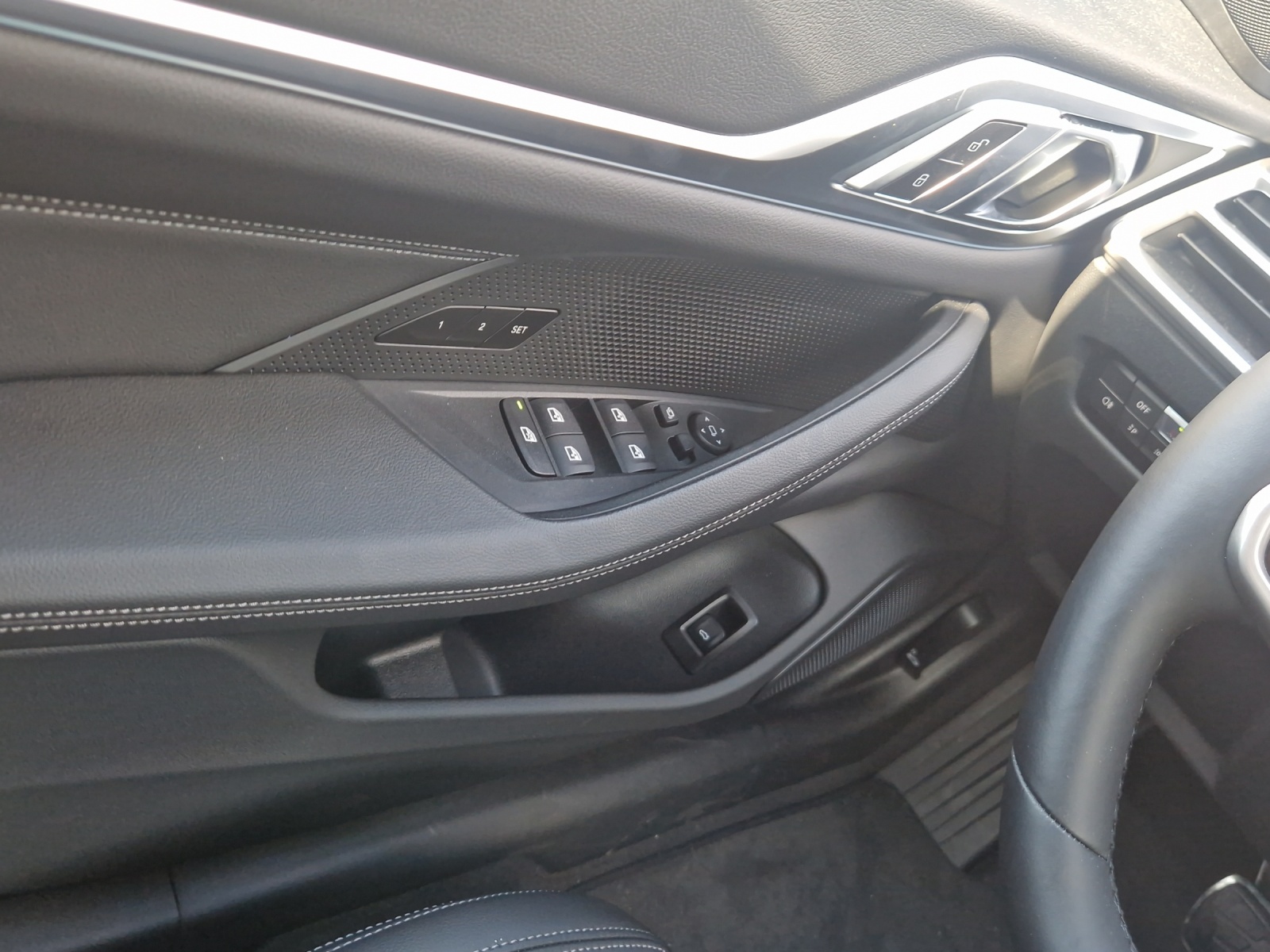 BMW i4 xDrive 40 M Sport Pro-image-15