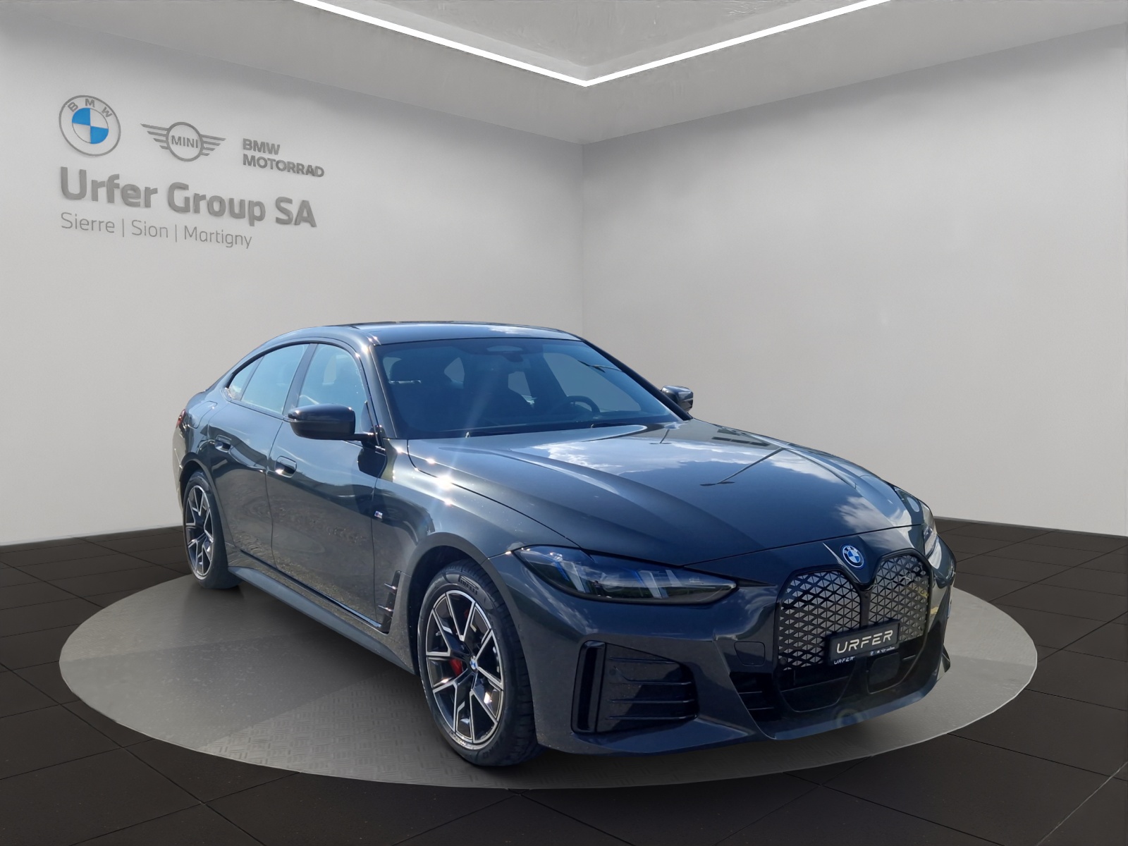 BMW i4 xDrive 40 M Sport Pro-image-5