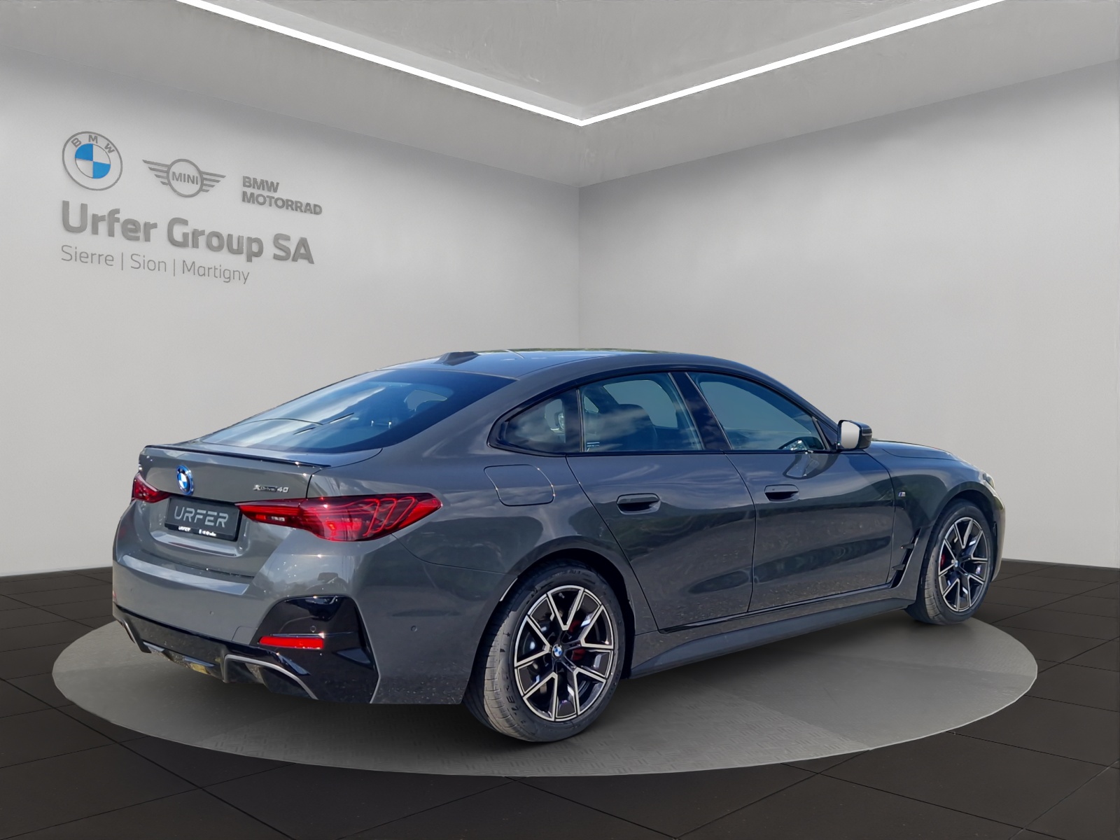 BMW i4 xDrive 40 M Sport Pro-image-4