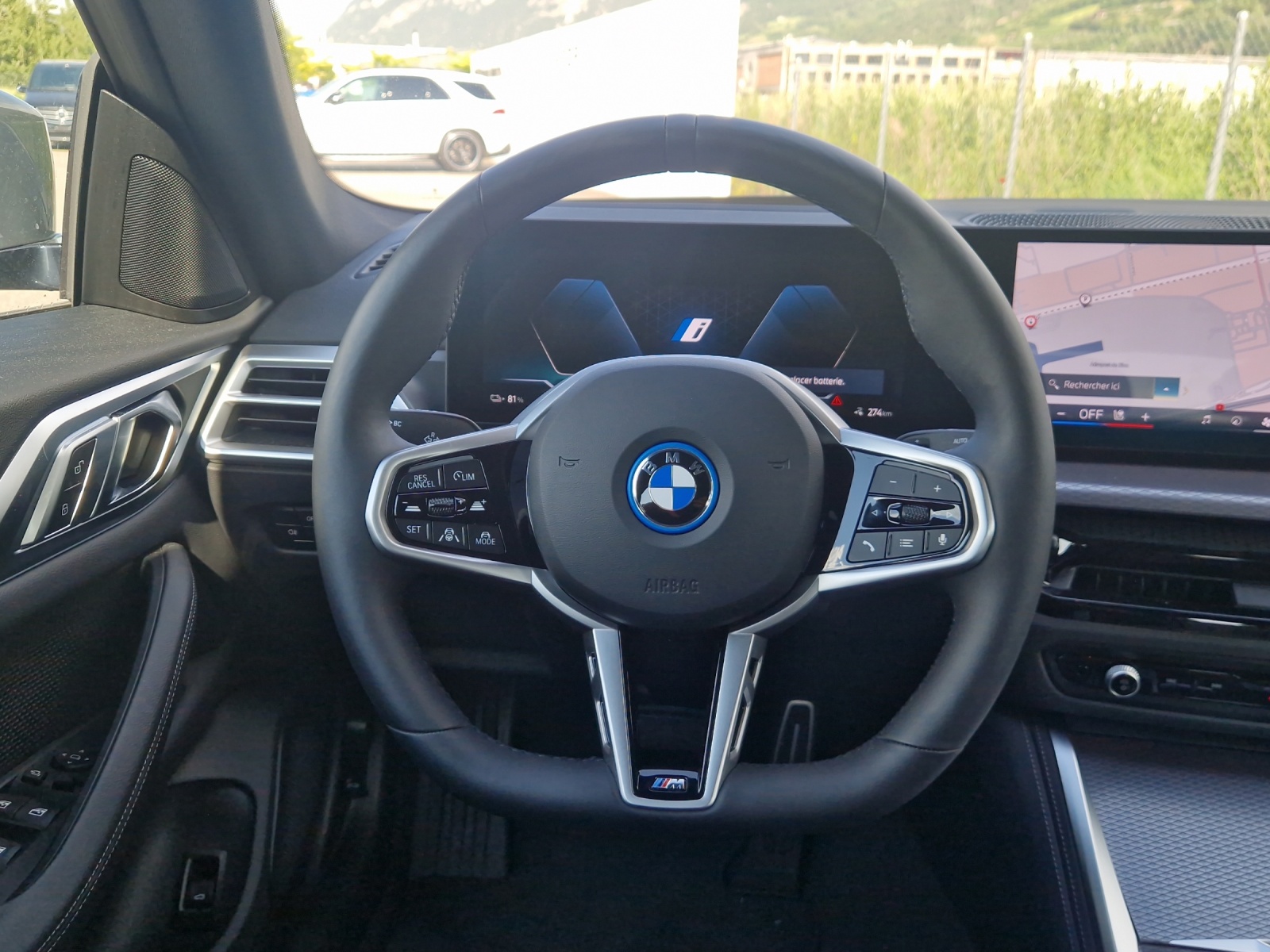 BMW i4 xDrive 40 M Sport Pro-image-10