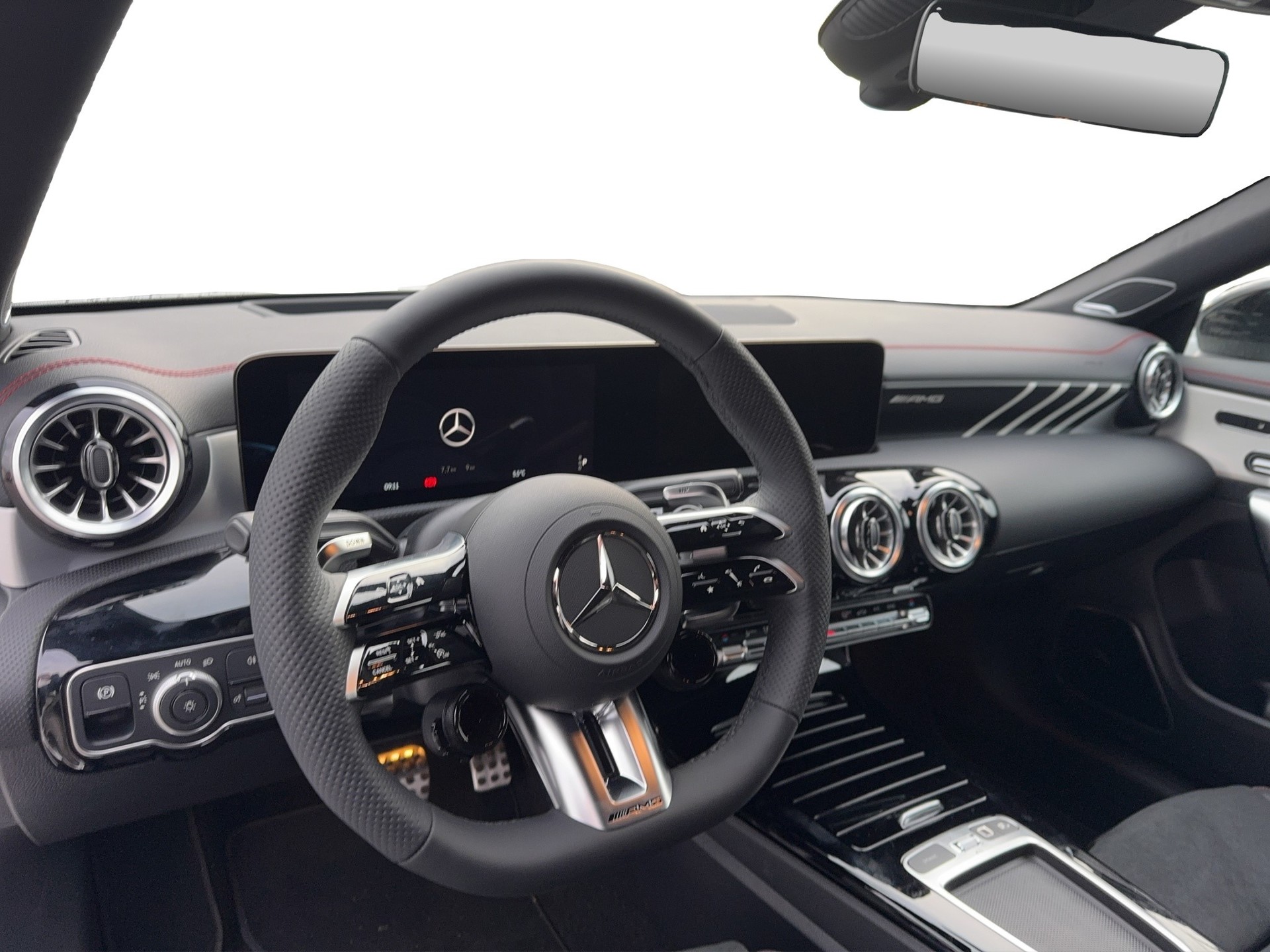 MERCEDES-BENZ CLA 35 AMG 4Matic 8G-DCT-image-9