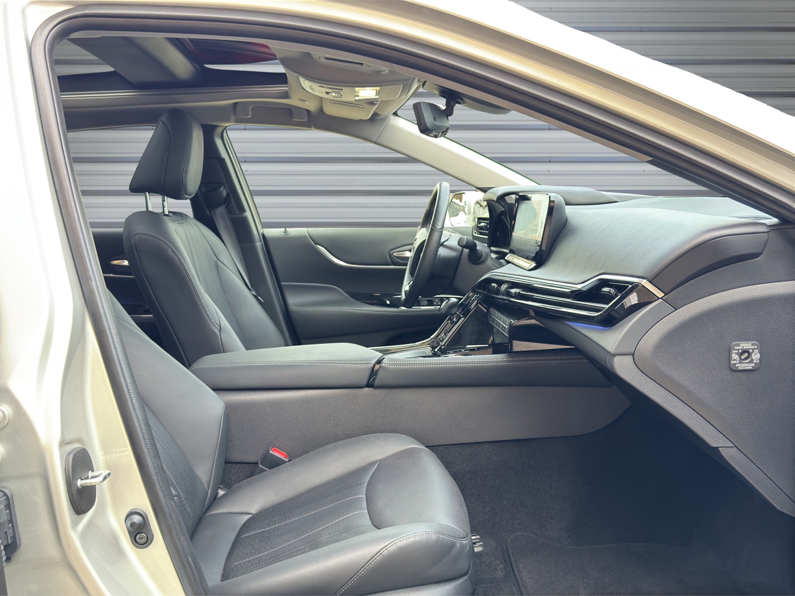 TOYOTA Mirai Fuel cell Platinum-image-13