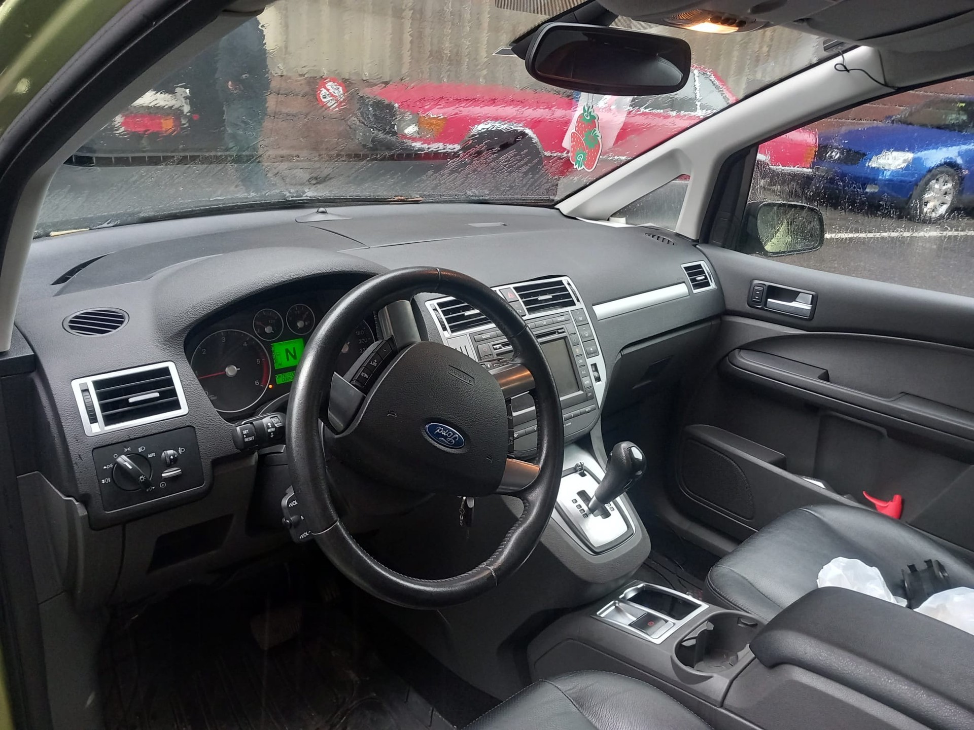 FORD C-MAX-image-4
