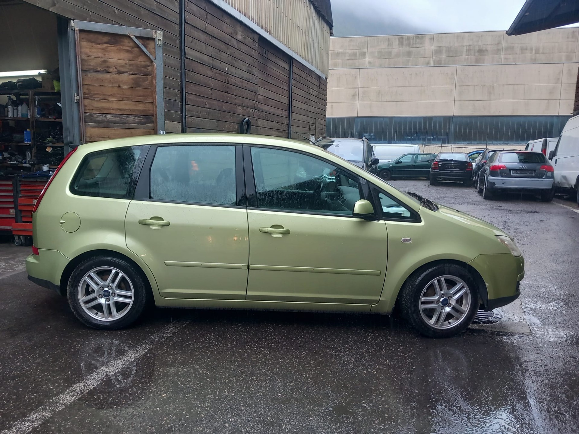 FORD C-MAX-image-2