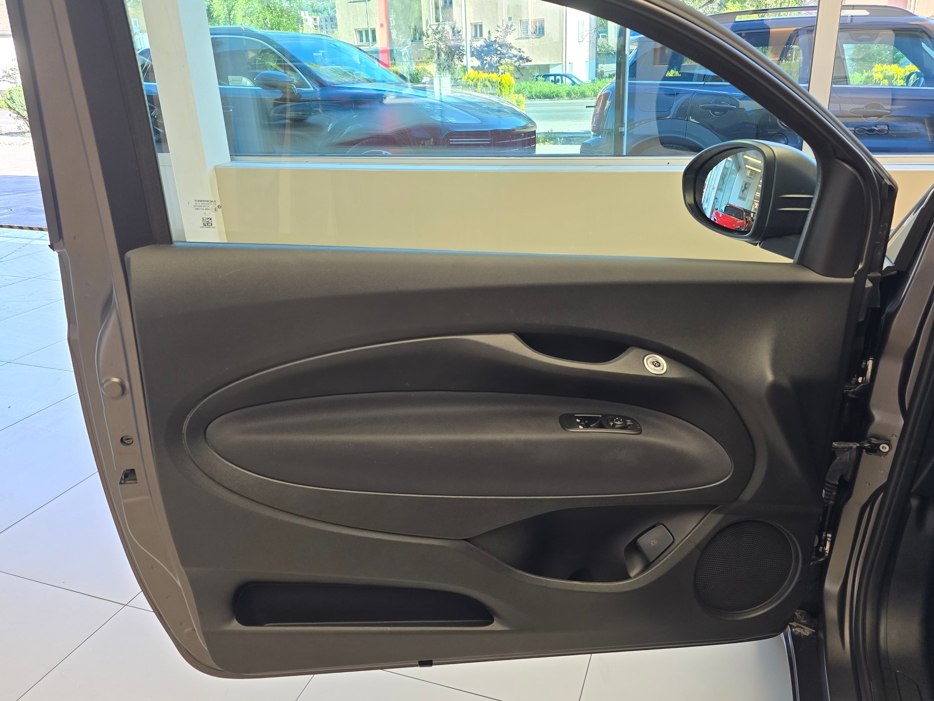 FIAT 500 electric 87 kW Icon-image-13