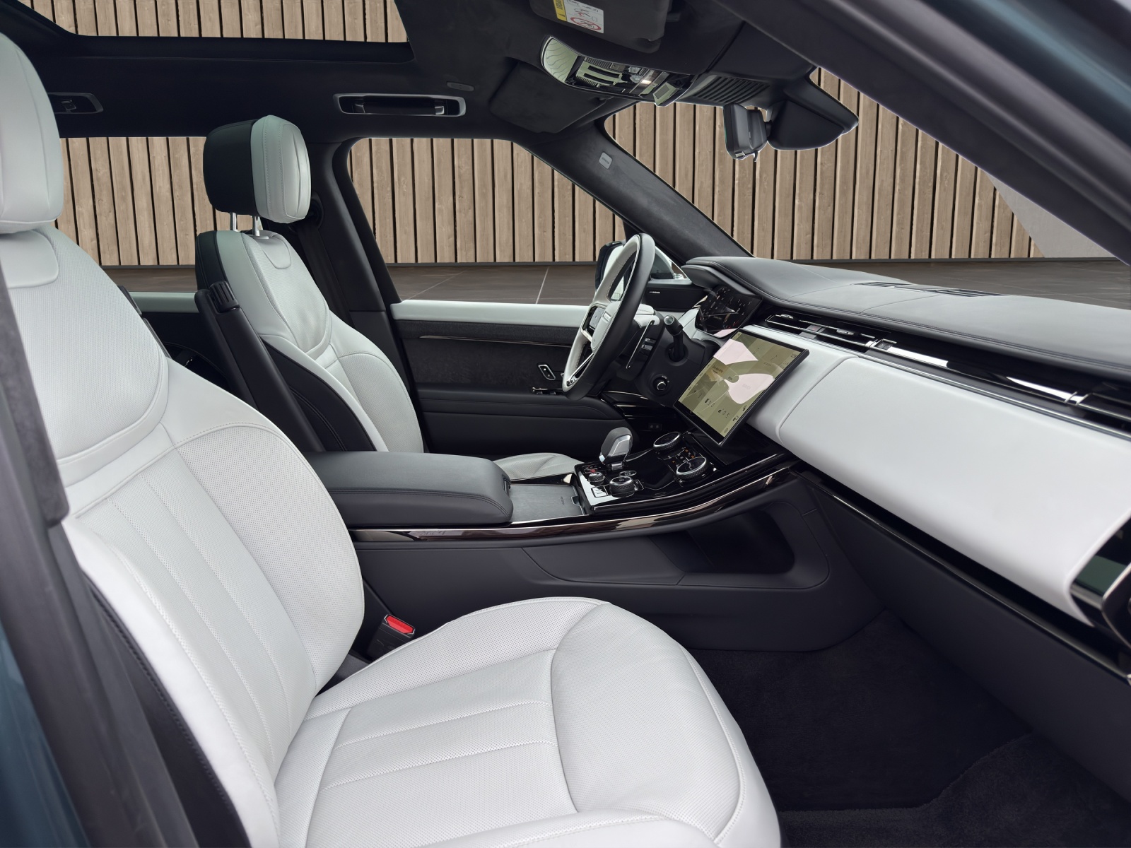 LAND ROVER Range Rover Sport P530 4.4 V8 First Edition Automatic mit Standheizung, Hinterachslenkung!-image-12