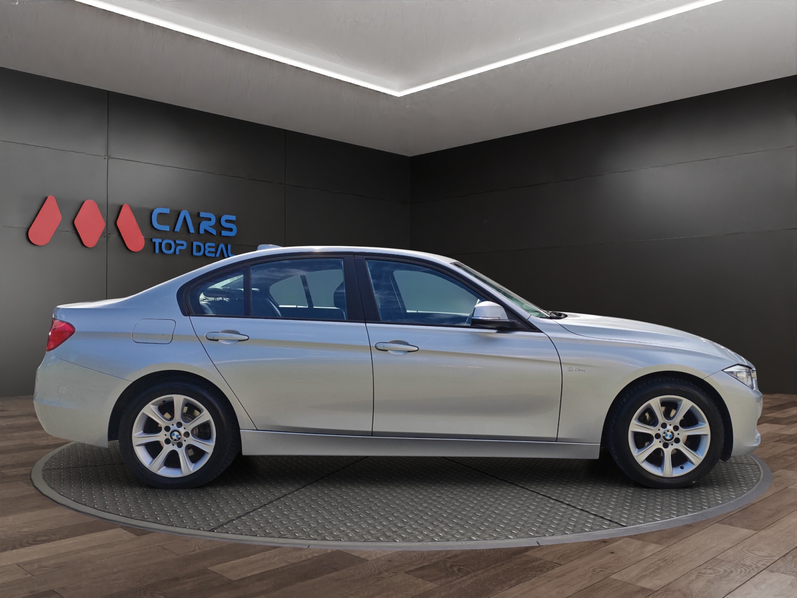 BMW 320i xDrive Steptronic [Expertise du jour + Garantie 12 mois + Service & Immat. Offerts]-image-6
