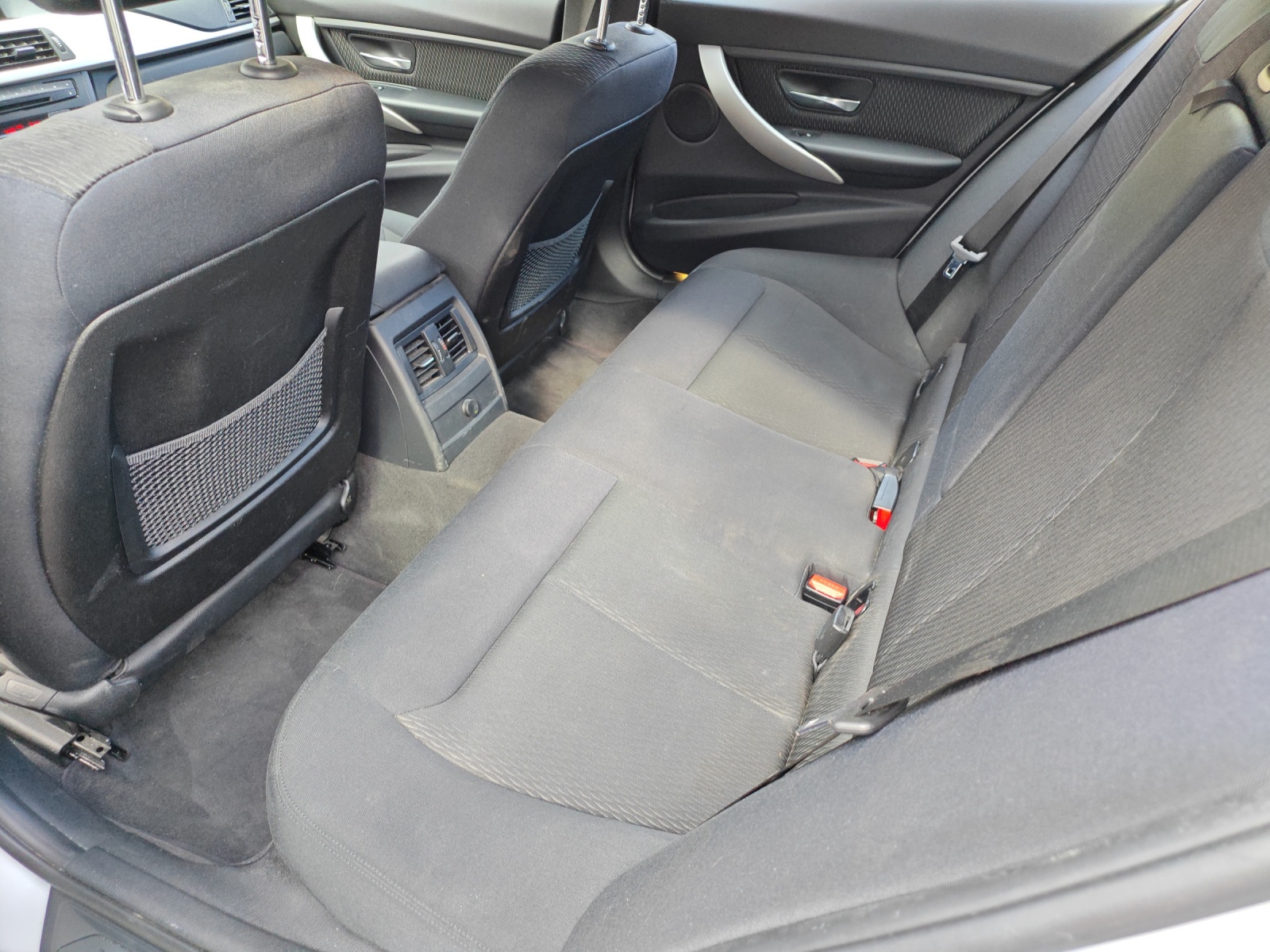 BMW 320i xDrive Steptronic [Expertise du jour + Garantie 12 mois + Service & Immat. Offerts]-image-11