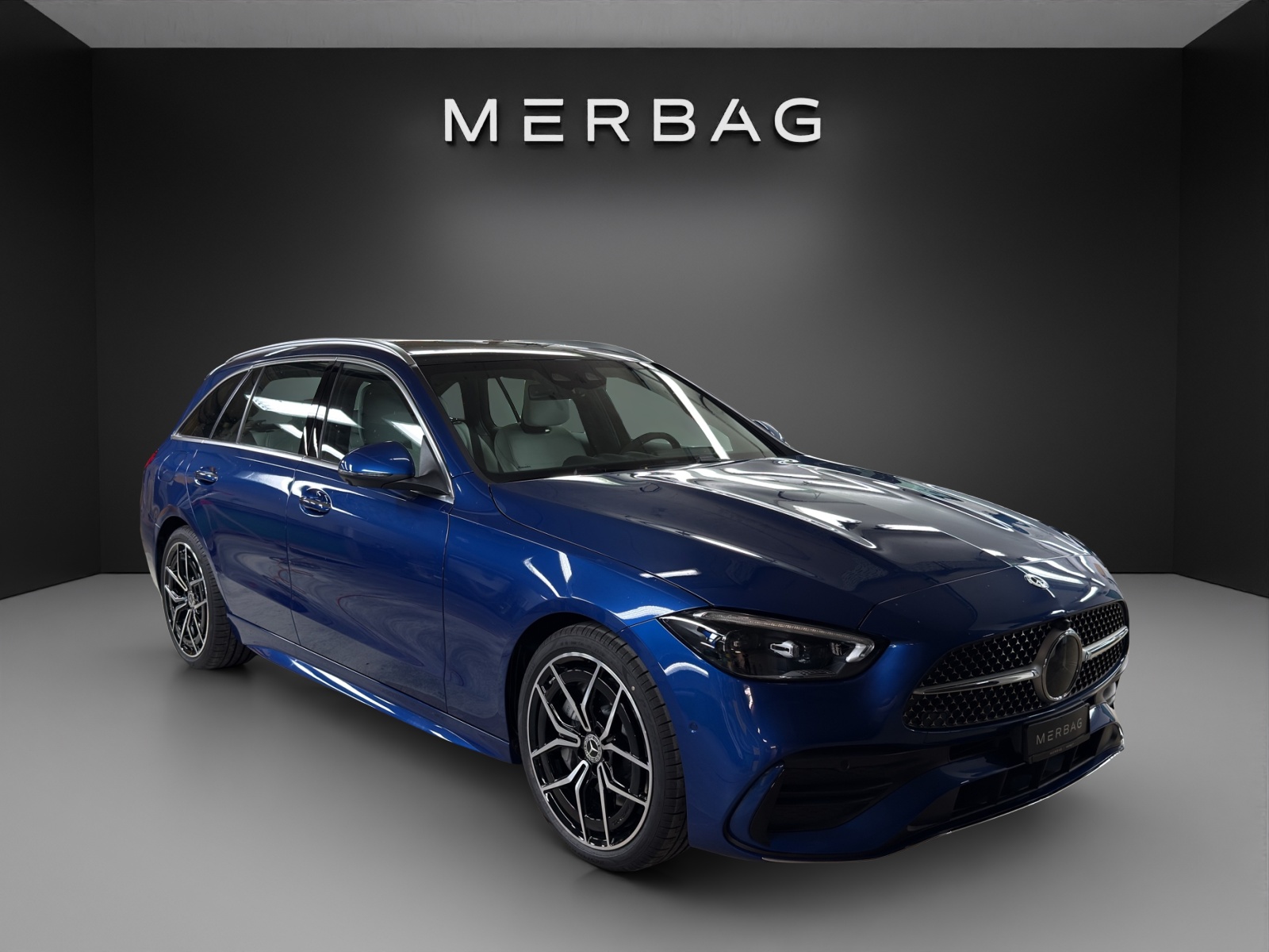 MERCEDES-BENZ C 220 d T 4 Matic-image-5