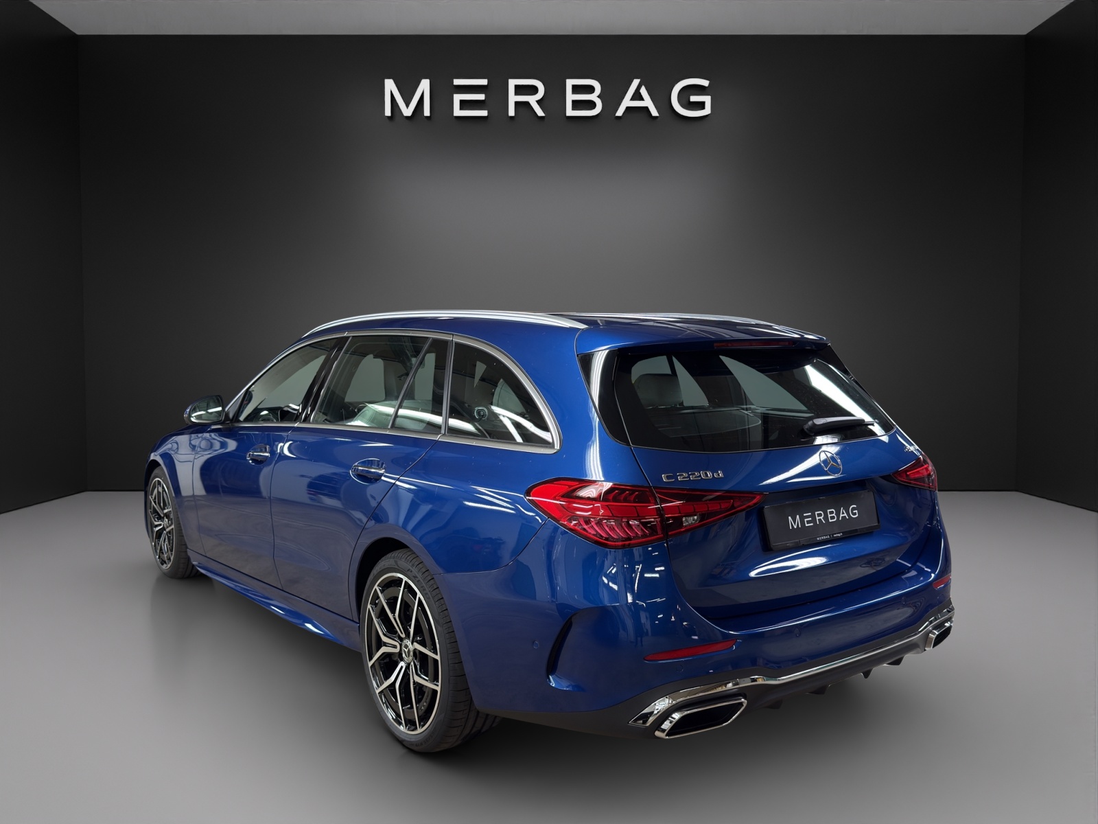 MERCEDES-BENZ C 220 d T 4 Matic-image-2