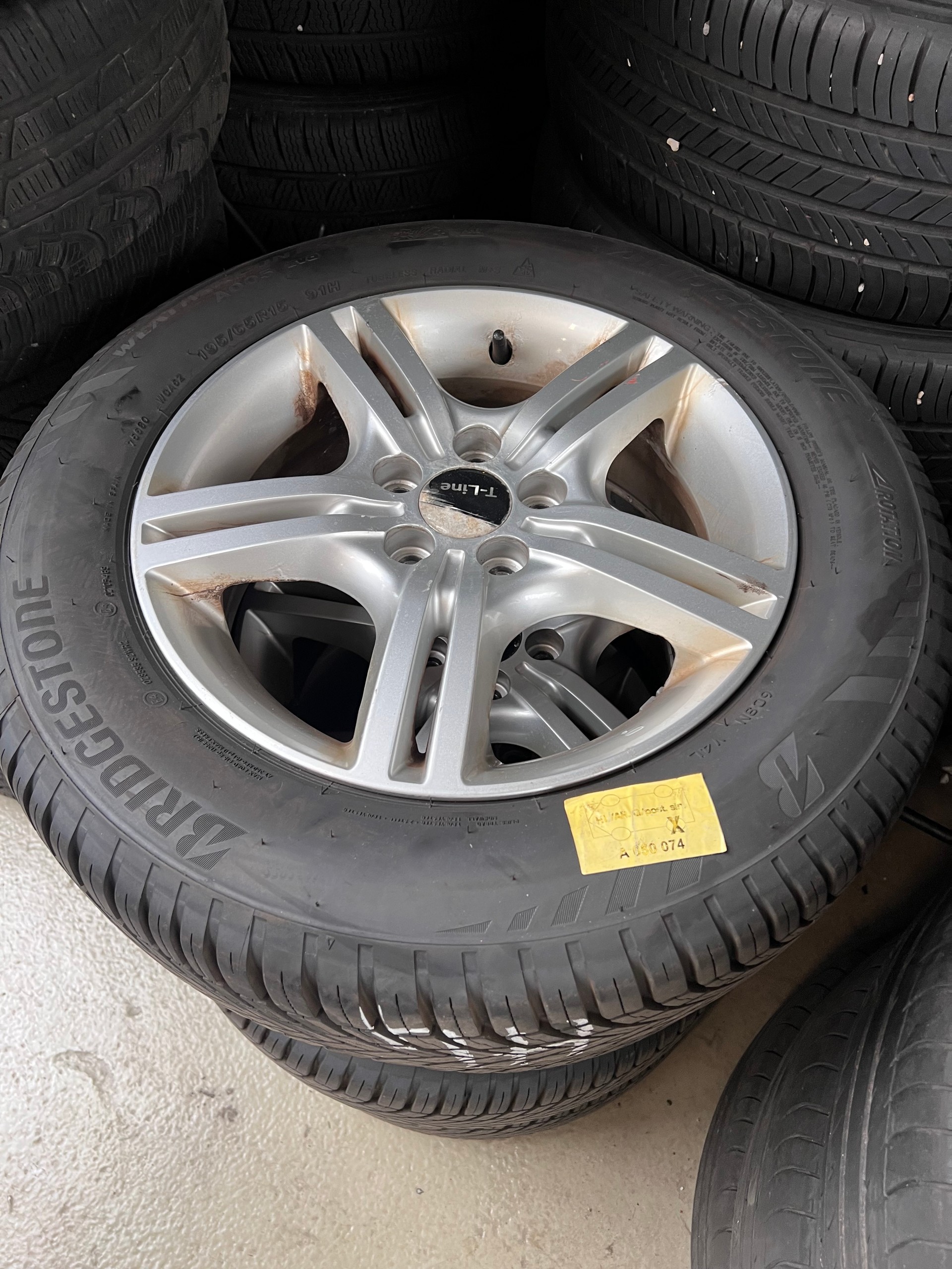 TOYOTA Prius 1.8 16V HSD Sol-image-12