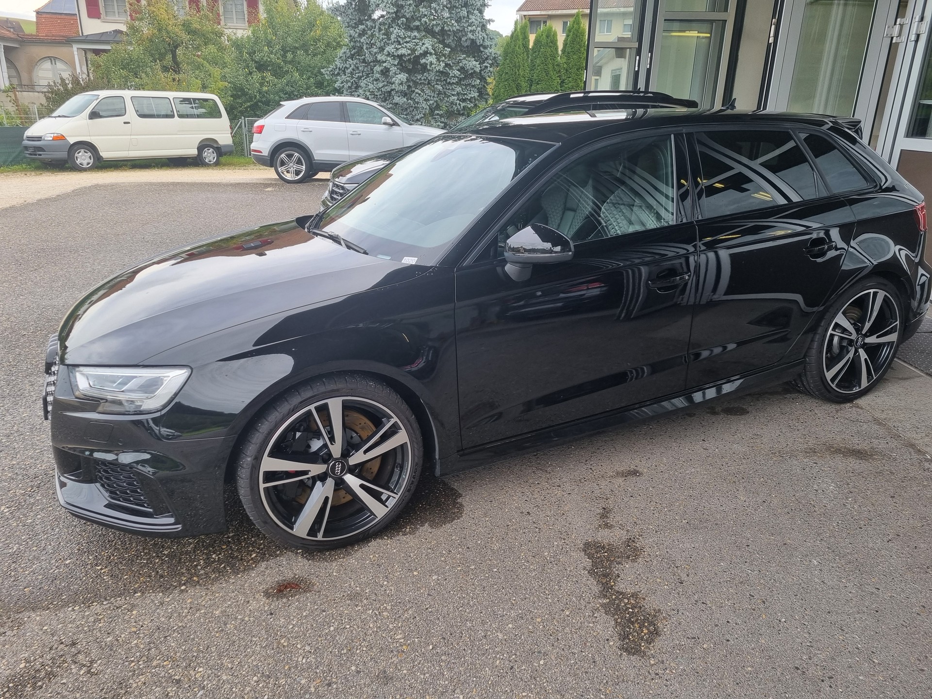 AUDI RS3 Sportback 2.5 TSI quattro S-tronic-image-5