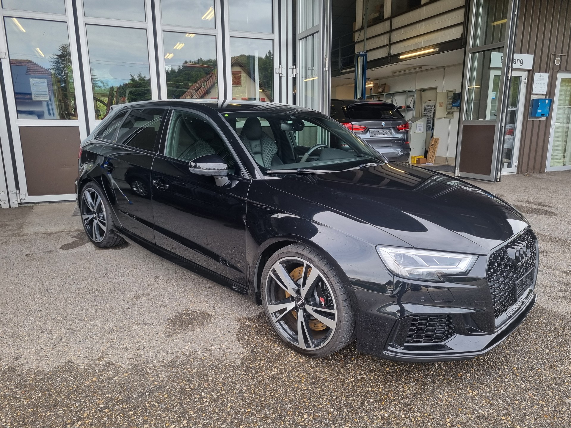 AUDI RS3 Sportback 2.5 TSI quattro S-tronic-image-1