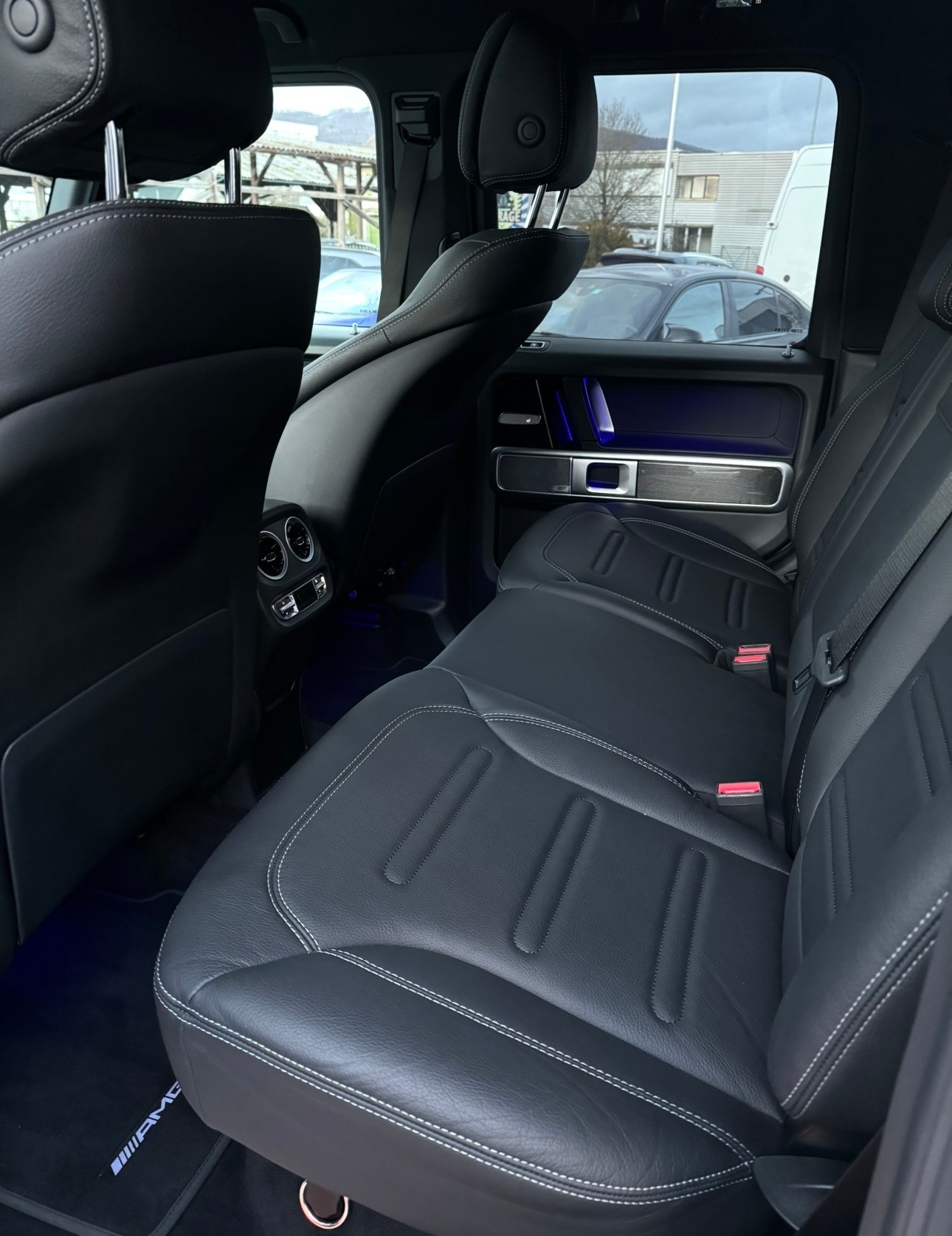 MERCEDES-BENZ G 400 d AMG Line 9G-Tronic-image-5