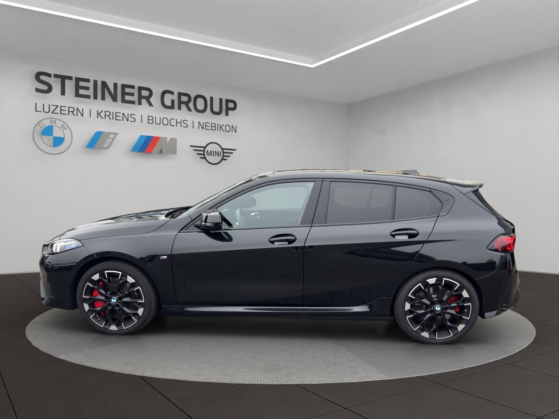 BMW M135 xDrive M Sport Pro-image-1